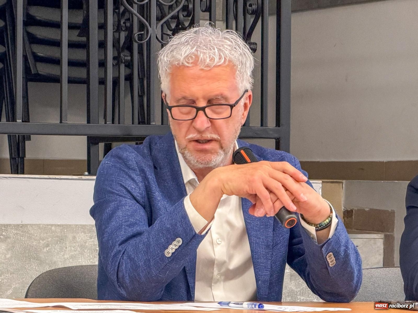 Zdjęcie w galerii na portalu naszraciborz.pl: Prezydent w Brzeziu. Co z drogą do A1, zabudową Lipek i źródełkiem zalewającym Pogrzebieńską? wiadomości z regionu