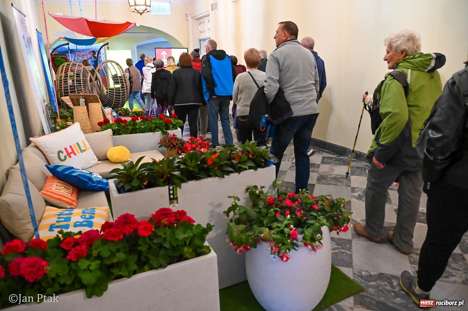 Zdjęcie w galerii na portalu naszraciborz.pl: TAURON Festiwal Kwiatów i Sztuki w Zamku Książ – Odyseja czasu wiadomości z regionu