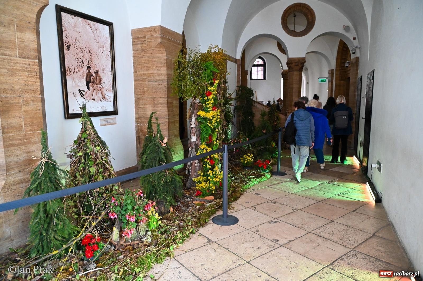 Zdjęcie w galerii na portalu naszraciborz.pl: TAURON Festiwal Kwiatów i Sztuki w Zamku Książ – Odyseja czasu wiadomości z regionu