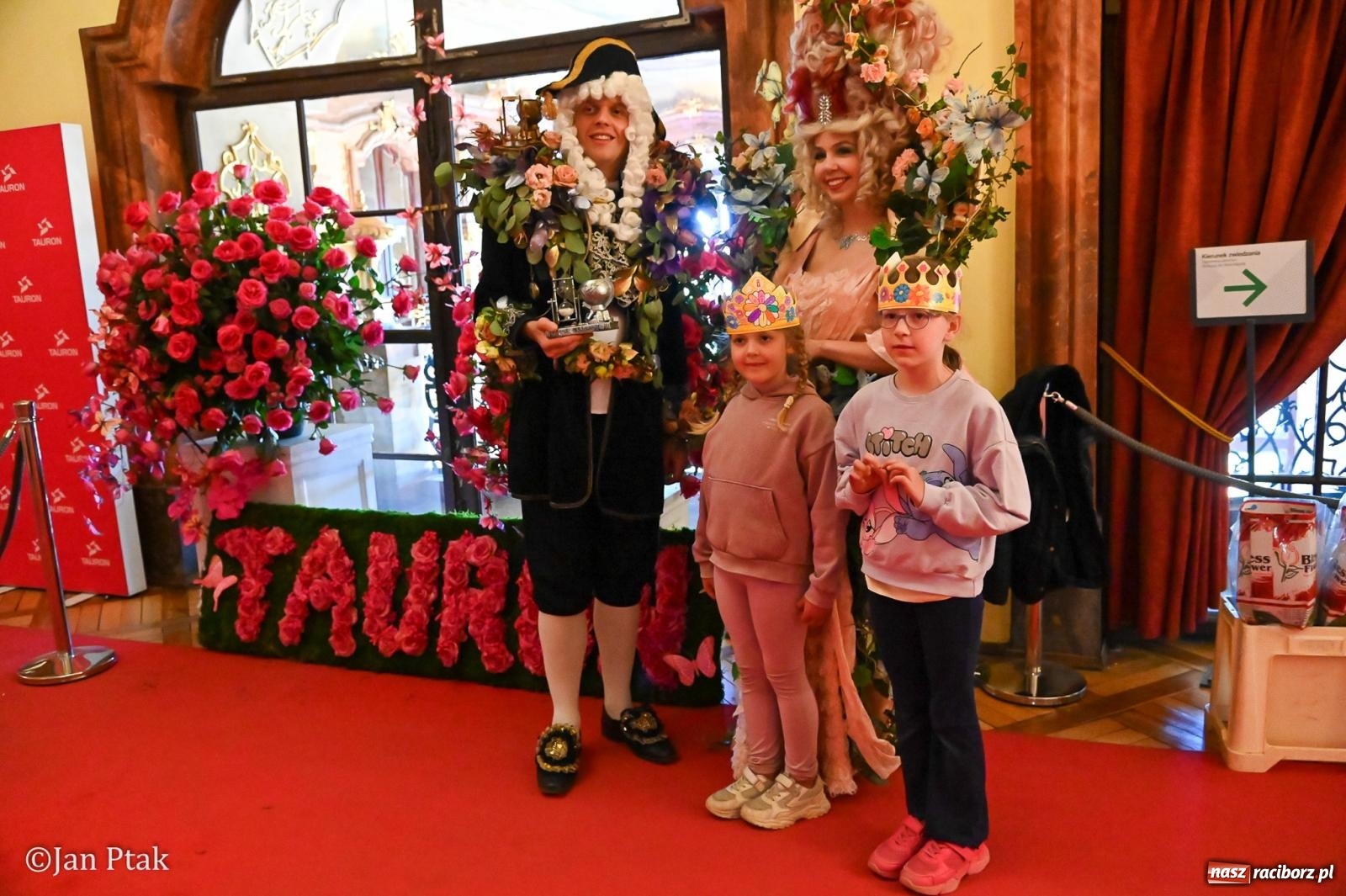 Zdjęcie w galerii na portalu naszraciborz.pl: TAURON Festiwal Kwiatów i Sztuki w Zamku Książ – Odyseja czasu wiadomości z regionu