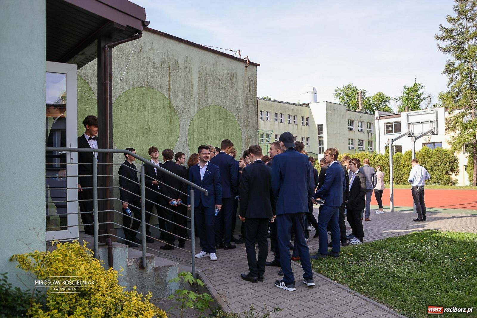 Zdjęcie w galerii na portalu naszraciborz.pl: Drugi dzień matur. Uczniowie Mechanika mierzą się z matematyką wiadomości z regionu