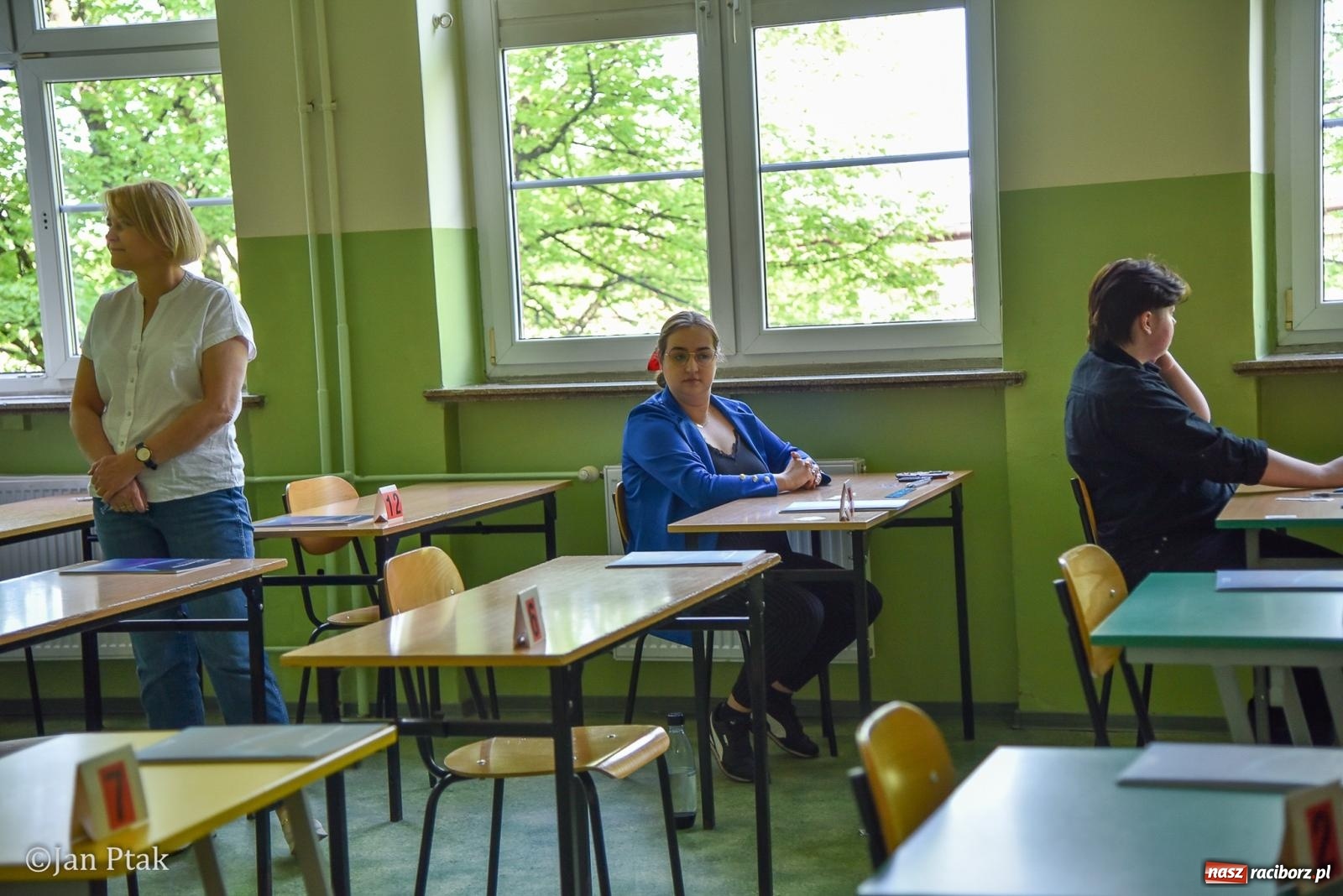 Zdjęcie w galerii na portalu naszraciborz.pl: Dziś czas na królową nauk. Uczniowie CKZiU nr 1 piszą maturę z matematyki wiadomości z regionu