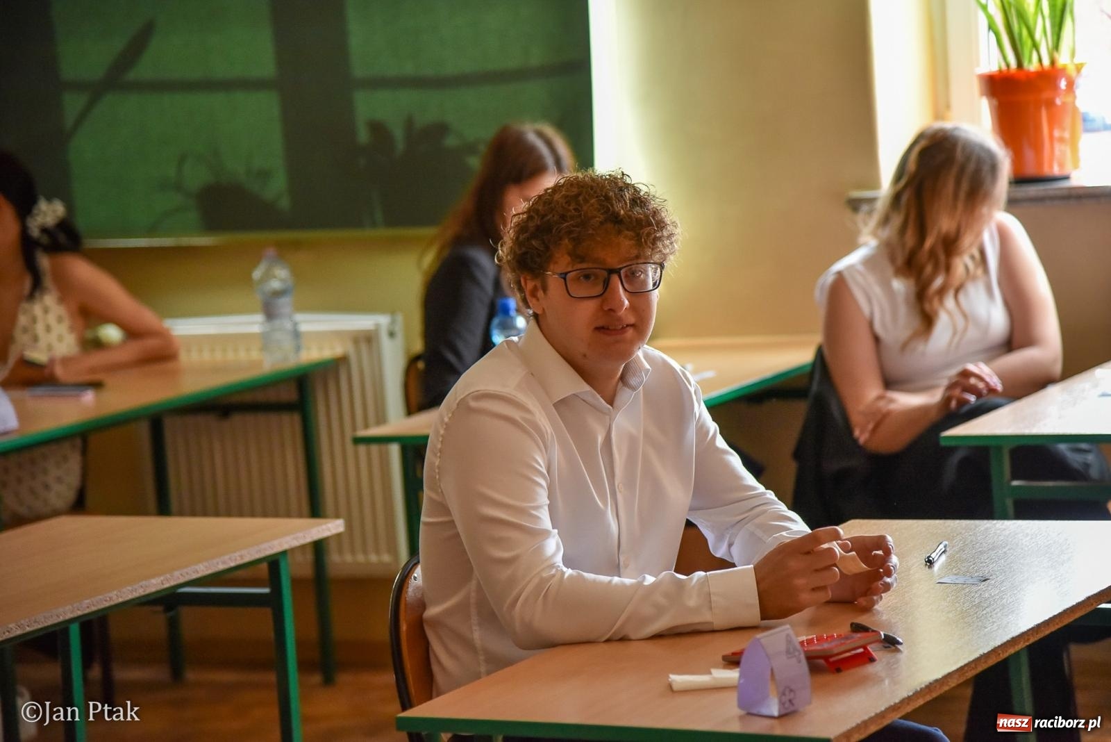 Zdjęcie w galerii na portalu naszraciborz.pl: Dziś czas na królową nauk. Uczniowie CKZiU nr 1 piszą maturę z matematyki wiadomości z regionu
