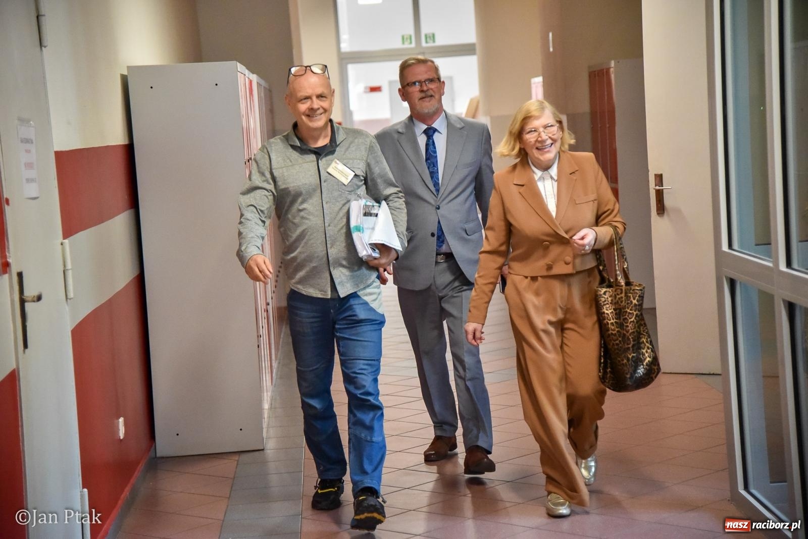 Zdjęcie w galerii na portalu naszraciborz.pl: Dziś czas na królową nauk. Uczniowie CKZiU nr 1 piszą maturę z matematyki wiadomości z regionu