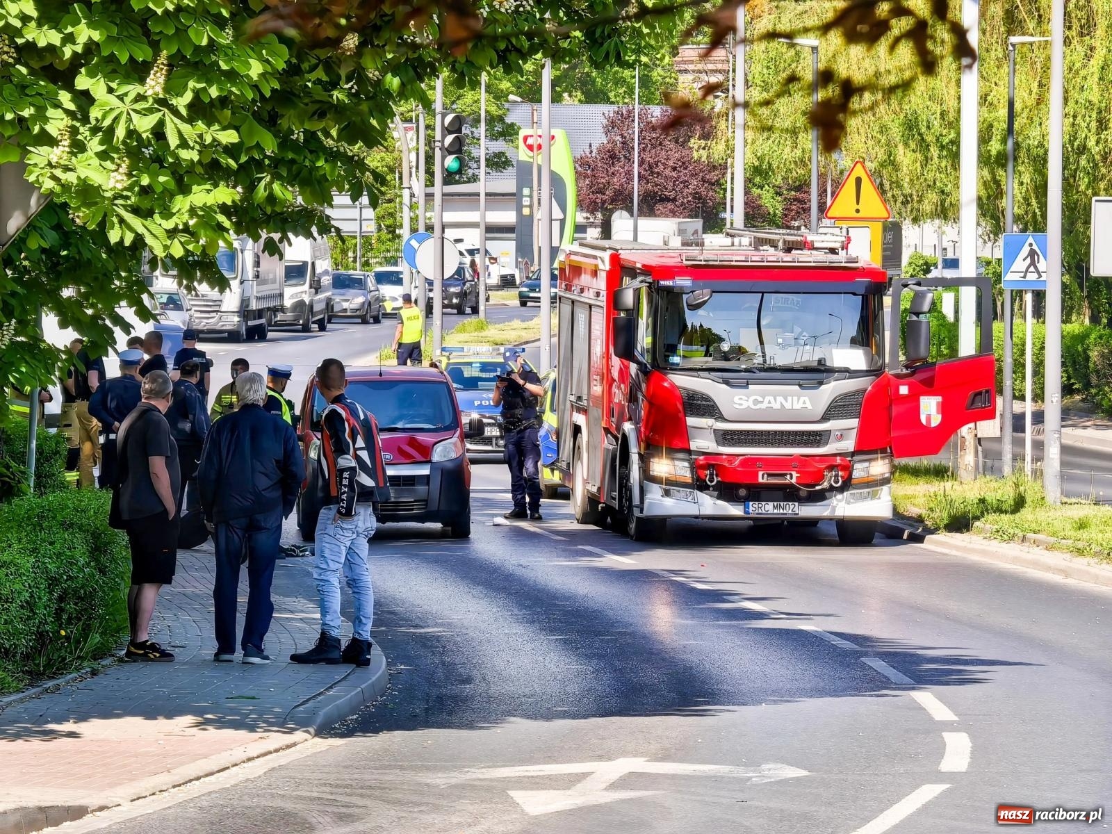 Zdjęcie w galerii na portalu naszraciborz.pl: Potrącenie rowerzysty na Reymonta. Służby wyjaśniają okoliczności zdarzenia wiadomości z regionu
