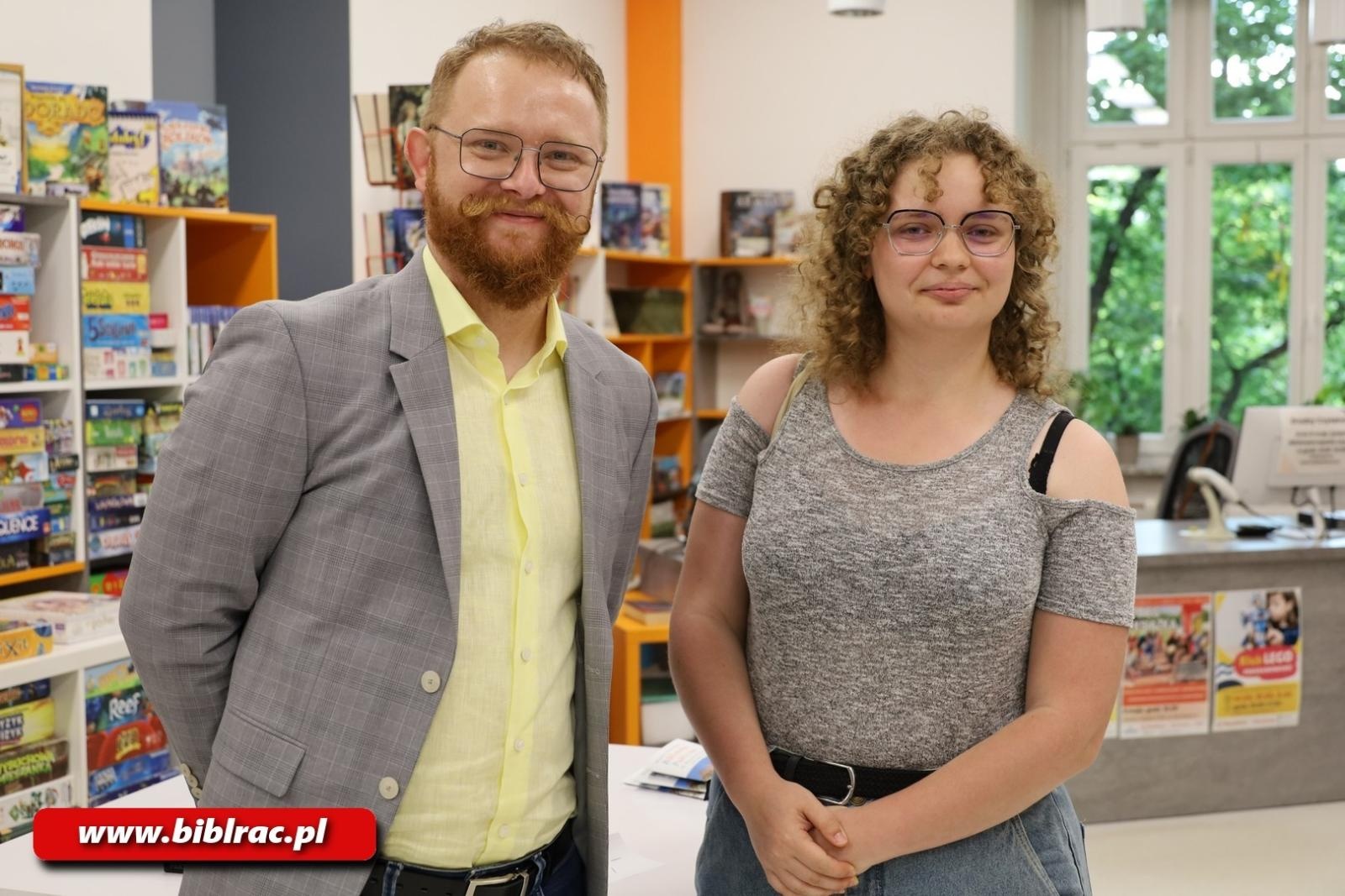 Zdjęcie w galerii na portalu naszraciborz.pl: O cyberprzemocy dla dzieci i tajemnicach Riese dla dorosłych – Krzysztof Piersa w bibliotece wiadomości z regionu
