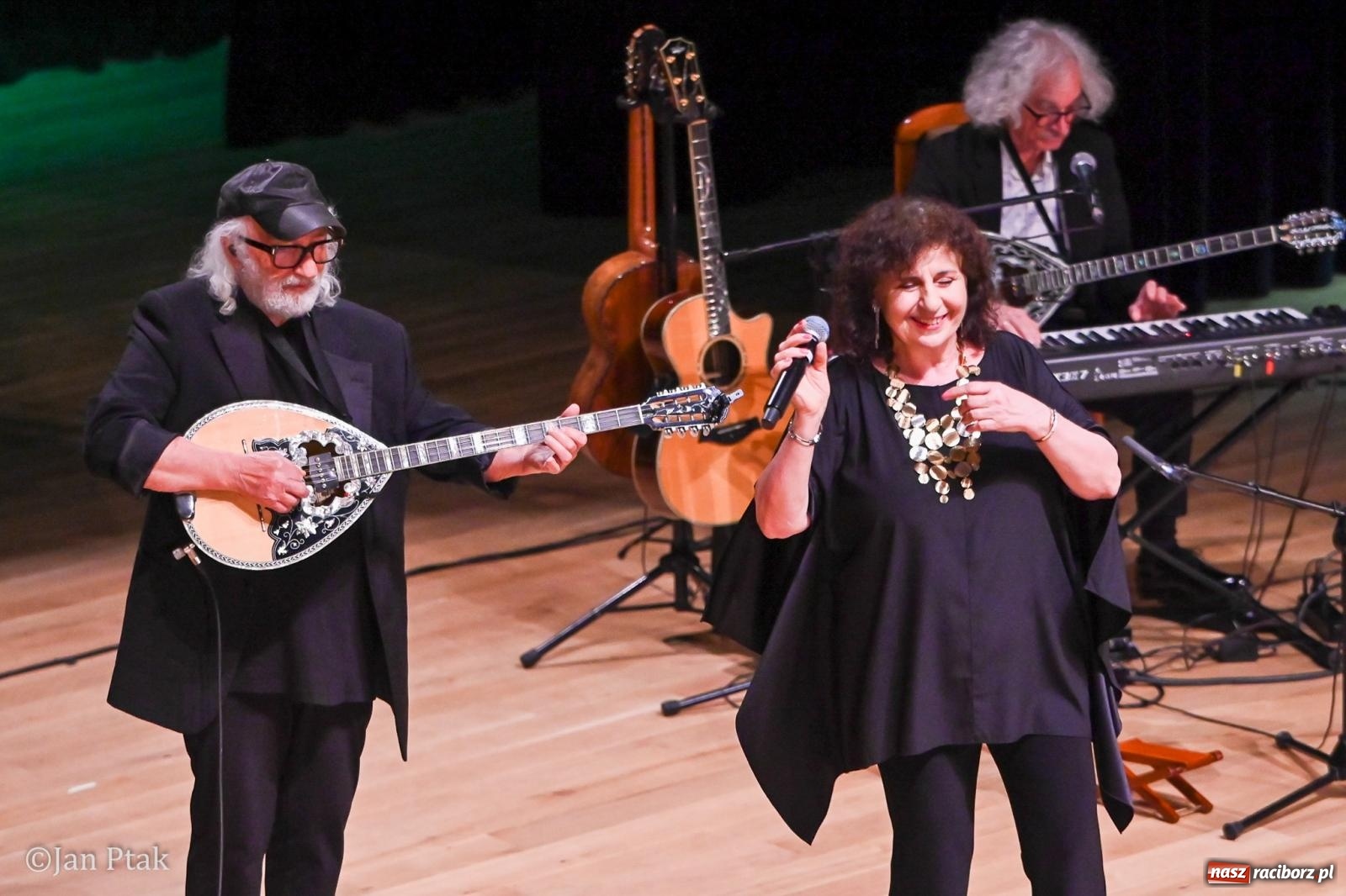 Zdjęcie w galerii na portalu naszraciborz.pl: Eleni świętuje 50-lecie kariery. Jubileuszowy koncert pełen przebojów i wspomnień w Raciborzu wiadomości z regionu