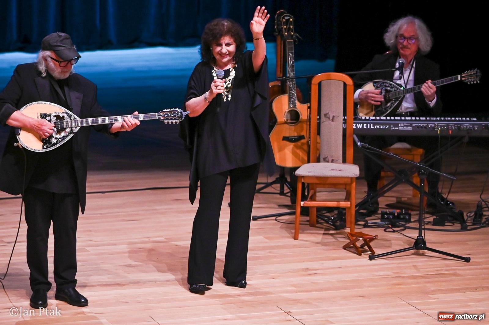 Zdjęcie w galerii na portalu naszraciborz.pl: Eleni świętuje 50-lecie kariery. Jubileuszowy koncert pełen przebojów i wspomnień w Raciborzu wiadomości z regionu