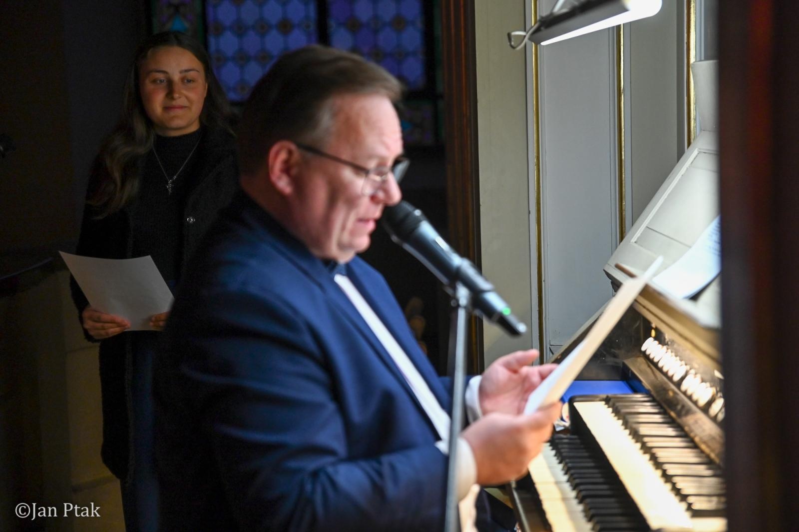 Zdjęcie w galerii na portalu naszraciborz.pl: Historia, muzyka i średniowieczna przestrzeń Raciborza. Za nami wyjątkowe spotkanie w zamku i kościele św. Jakuba wiadomości z regionu