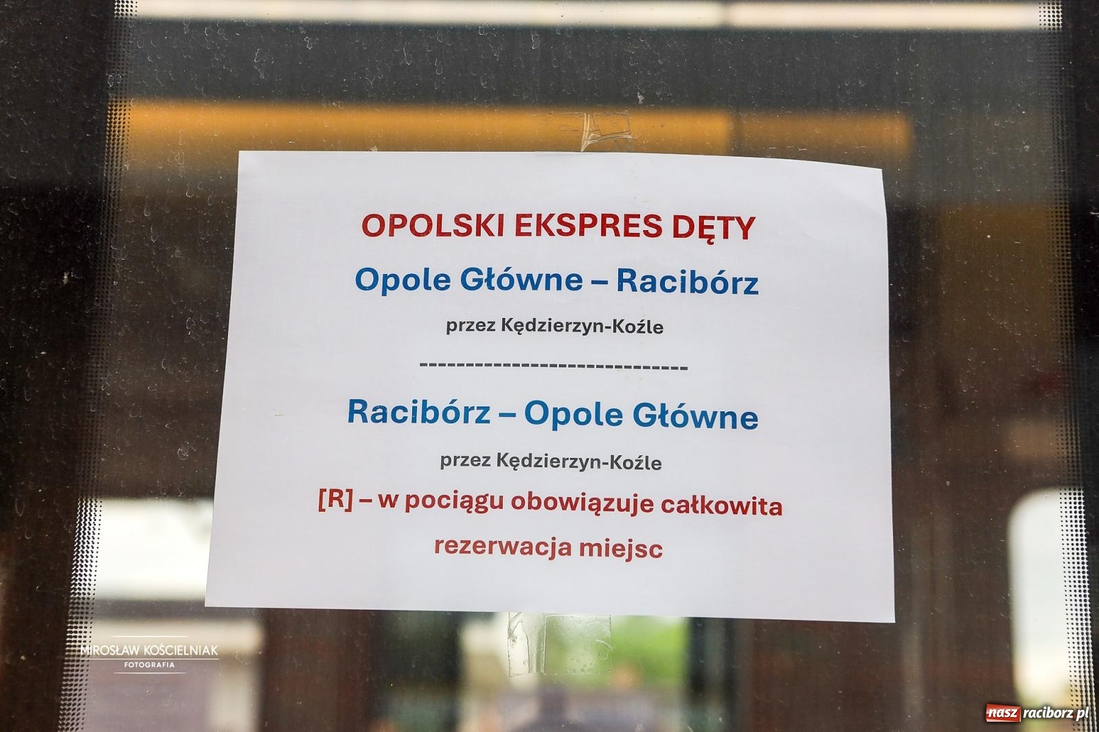 Zdjęcie w galerii na portalu naszraciborz.pl: Opolski Ekspres Dęty znów dotarł do Raciborza. Dworzec wypełniła muzyka i tłumy gości wiadomości z regionu