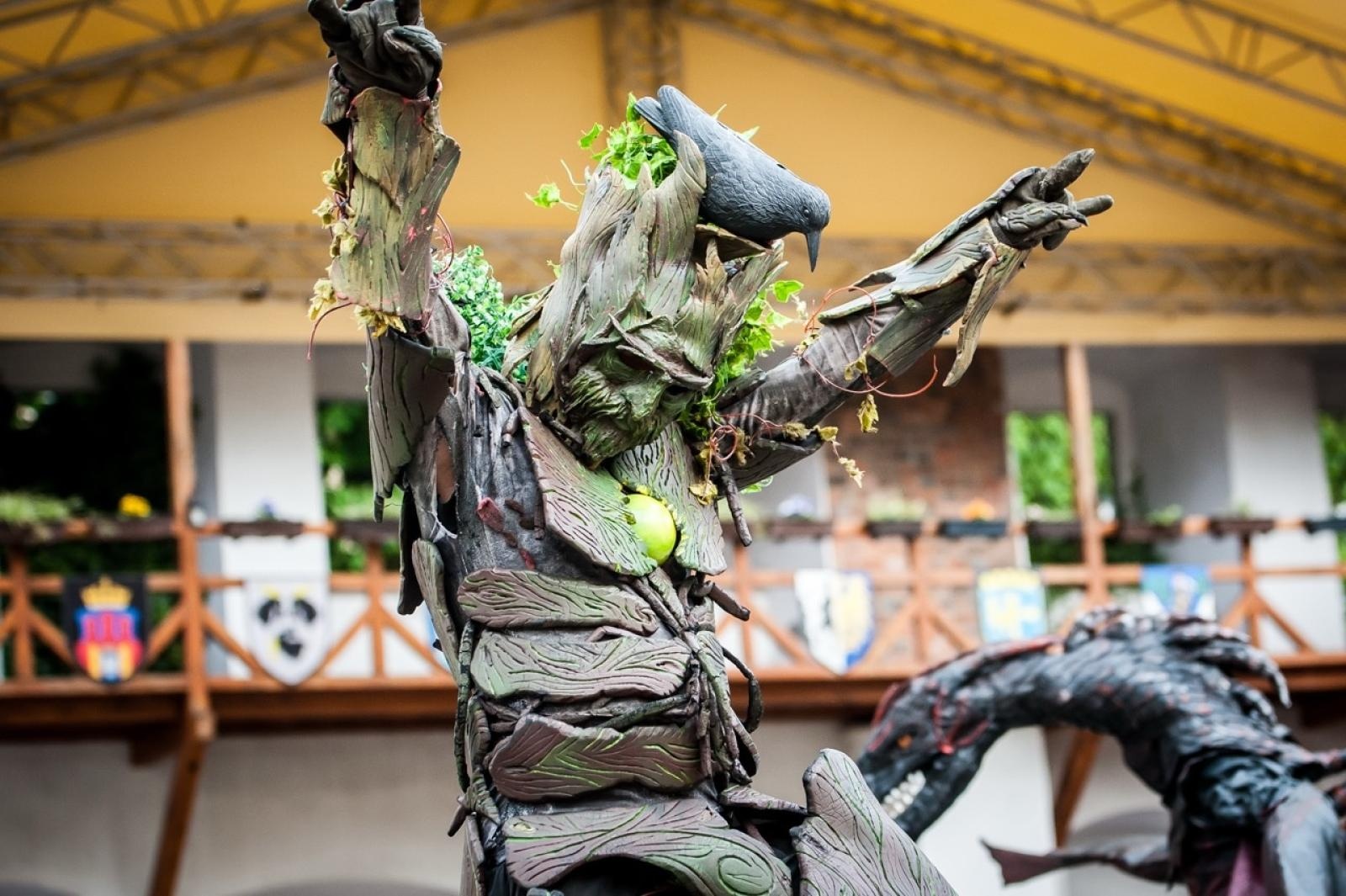 Zdjęcie w galerii na portalu naszraciborz.pl: II Festiwal Średniowieczny na Zamku Piastowskim - walki rycerskie, smok i teatry ognia [FOTO i WIDEO] wiadomości z regionu