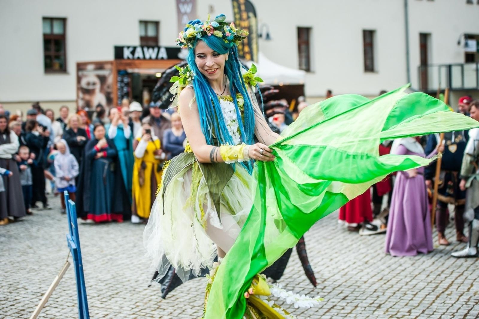 Zdjęcie w galerii na portalu naszraciborz.pl: II Festiwal Średniowieczny na Zamku Piastowskim - walki rycerskie, smok i teatry ognia [FOTO i WIDEO] wiadomości z regionu