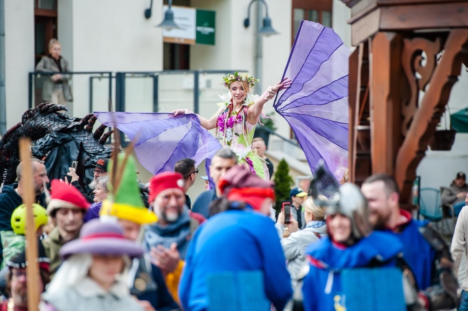 Zdjęcie w galerii na portalu naszraciborz.pl: II Festiwal Średniowieczny na Zamku Piastowskim - walki rycerskie, smok i teatry ognia [FOTO i WIDEO] wiadomości z regionu