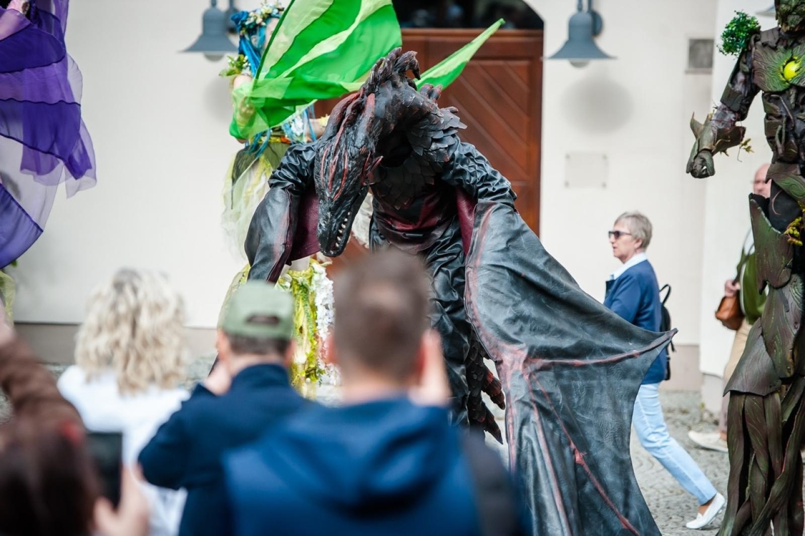 Zdjęcie w galerii na portalu naszraciborz.pl: II Festiwal Średniowieczny na Zamku Piastowskim - walki rycerskie, smok i teatry ognia [FOTO i WIDEO] wiadomości z regionu
