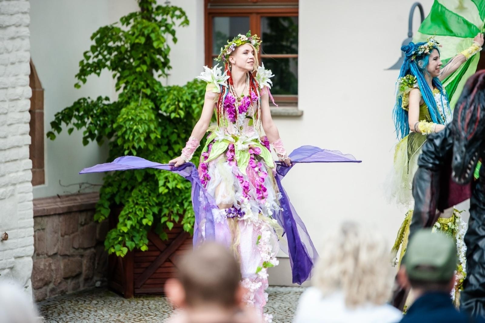 Zdjęcie w galerii na portalu naszraciborz.pl: II Festiwal Średniowieczny na Zamku Piastowskim - walki rycerskie, smok i teatry ognia [FOTO i WIDEO] wiadomości z regionu