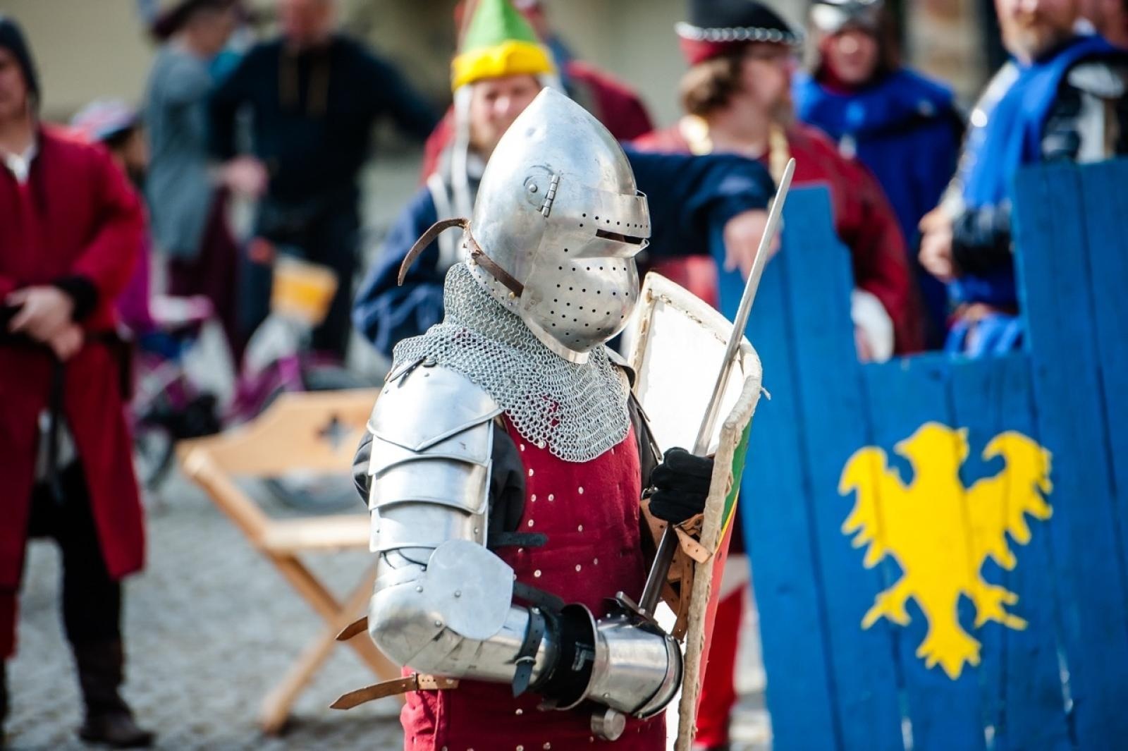 Zdjęcie w galerii na portalu naszraciborz.pl: II Festiwal Średniowieczny na Zamku Piastowskim - walki rycerskie, smok i teatry ognia [FOTO i WIDEO] wiadomości z regionu