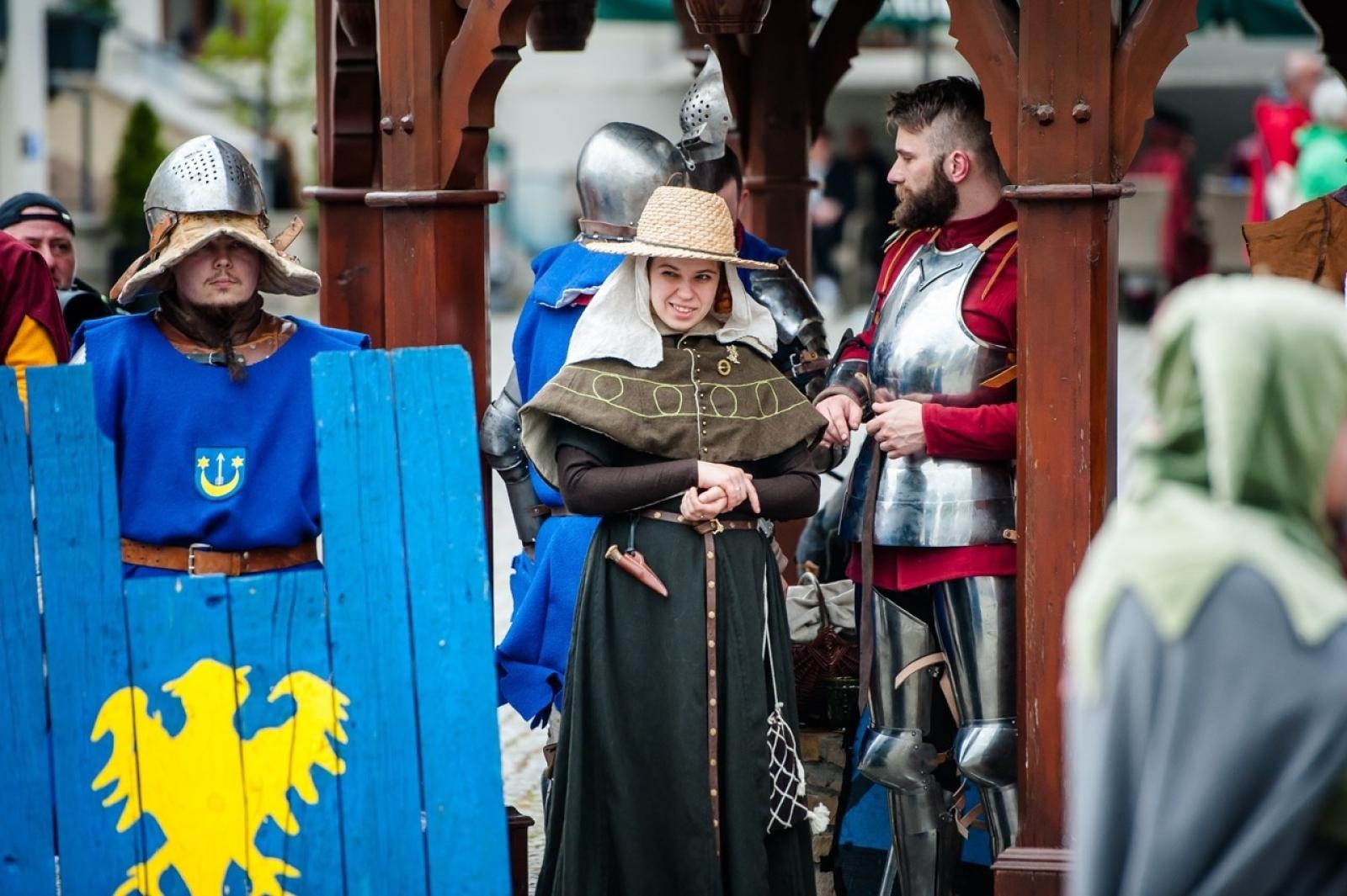 Zdjęcie w galerii na portalu naszraciborz.pl: II Festiwal Średniowieczny na Zamku Piastowskim - walki rycerskie, smok i teatry ognia [FOTO i WIDEO] wiadomości z regionu