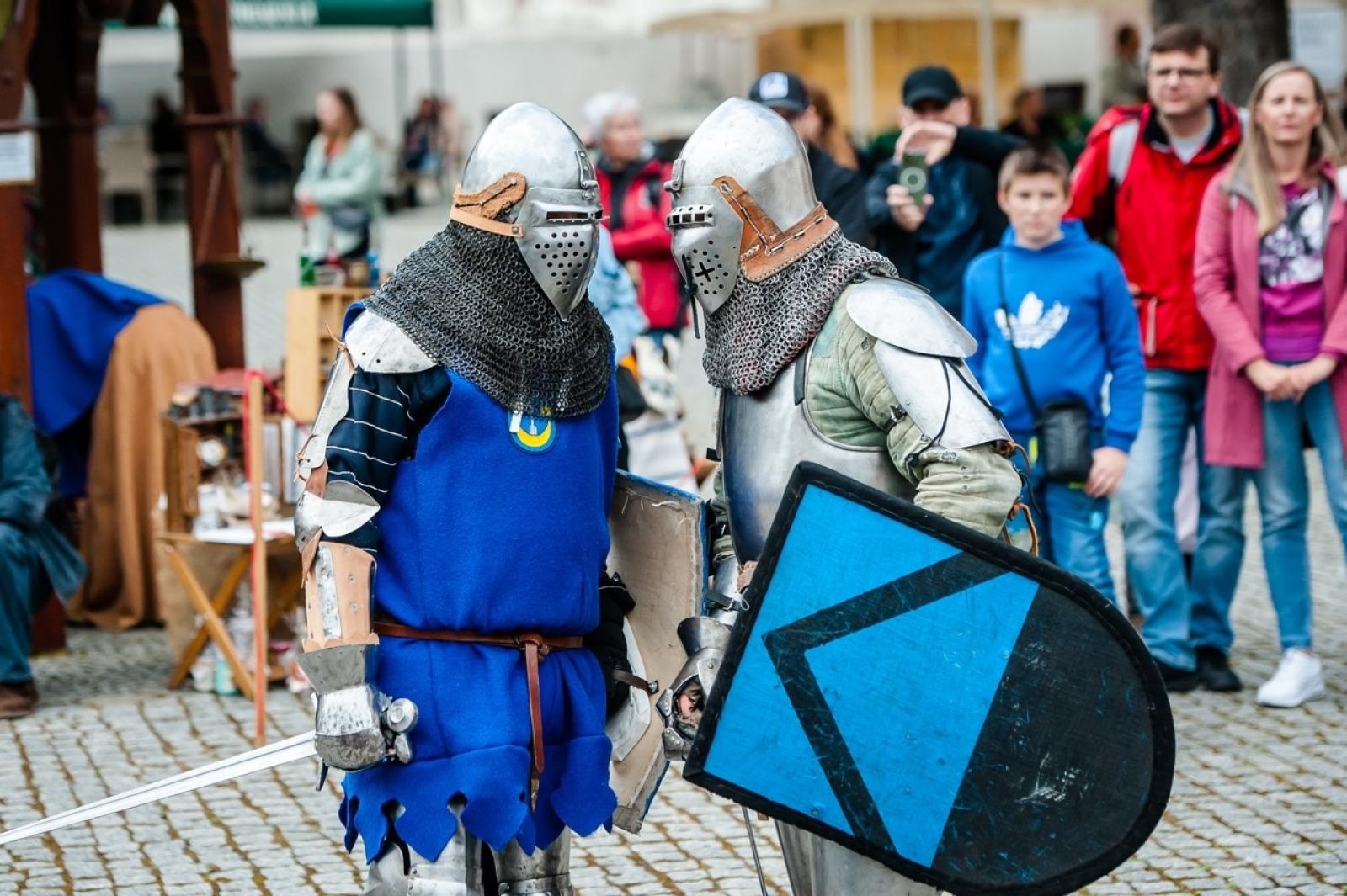 Zdjęcie w galerii na portalu naszraciborz.pl: II Festiwal Średniowieczny na Zamku Piastowskim - walki rycerskie, smok i teatry ognia [FOTO i WIDEO] wiadomości z regionu