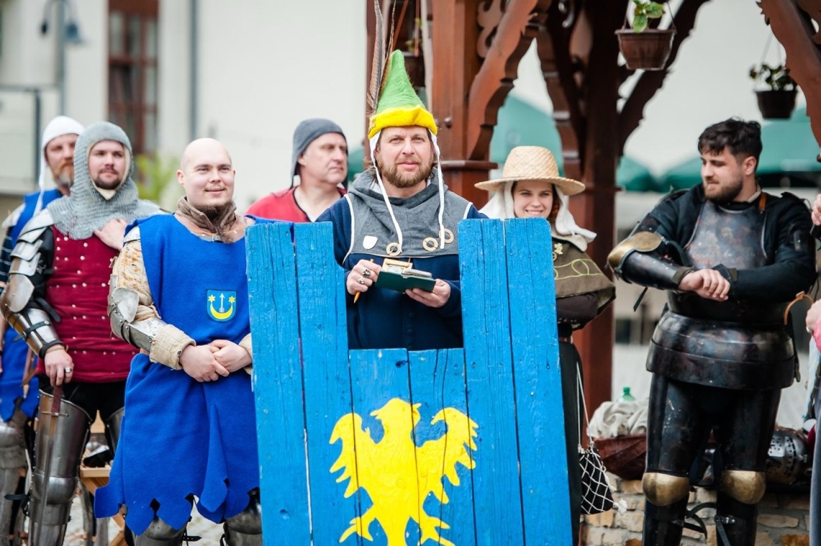 Zdjęcie w galerii na portalu naszraciborz.pl: II Festiwal Średniowieczny na Zamku Piastowskim - walki rycerskie, smok i teatry ognia [FOTO i WIDEO] wiadomości z regionu