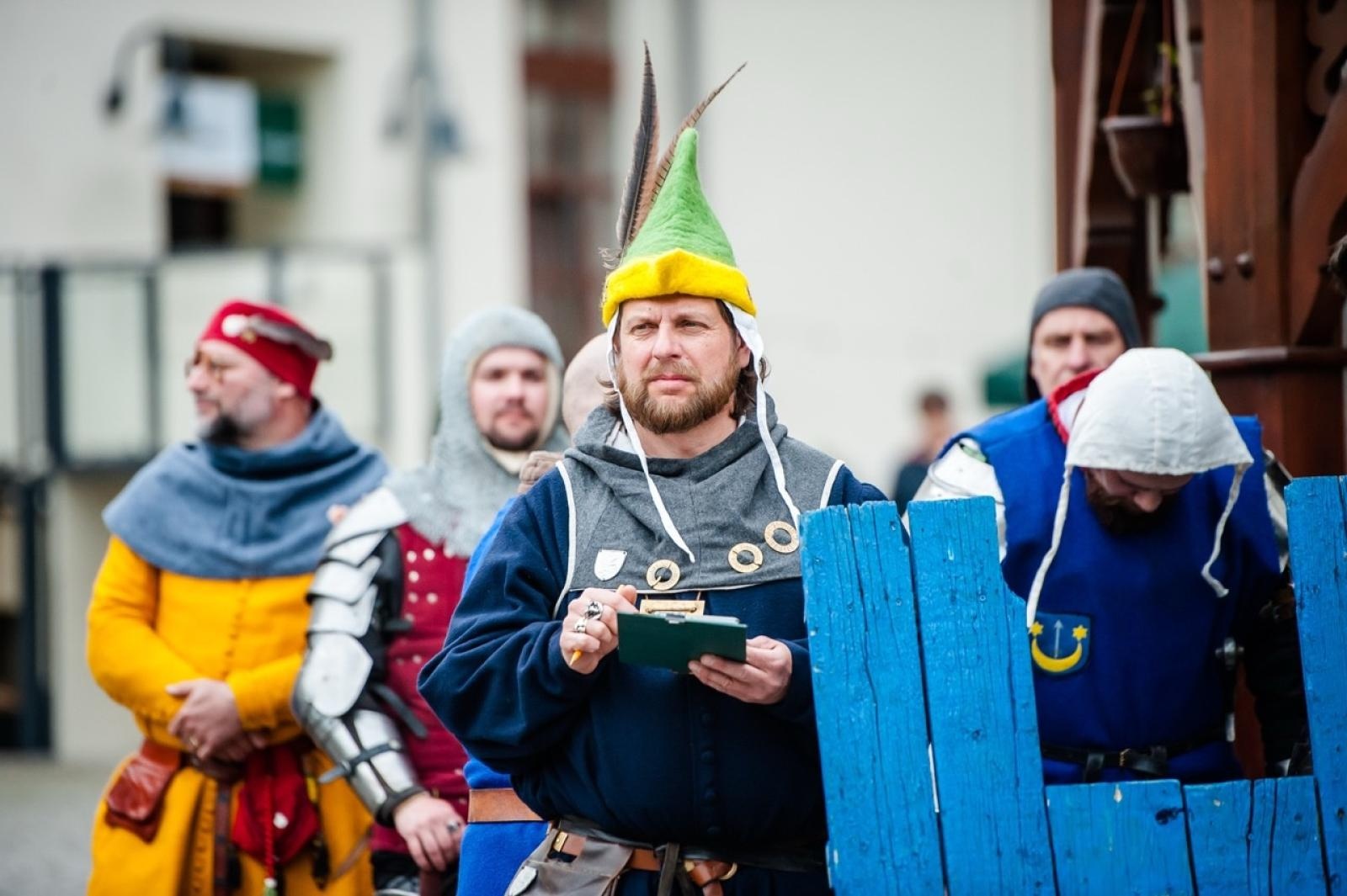 Zdjęcie w galerii na portalu naszraciborz.pl: II Festiwal Średniowieczny na Zamku Piastowskim - walki rycerskie, smok i teatry ognia [FOTO i WIDEO] wiadomości z regionu