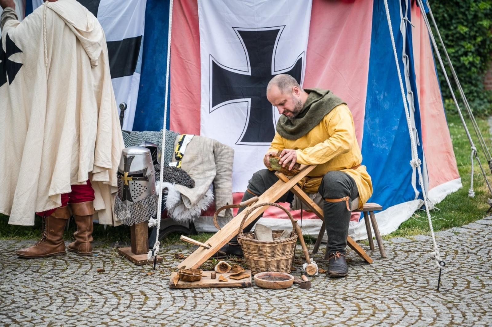Zdjęcie w galerii na portalu naszraciborz.pl: II Festiwal Średniowieczny na Zamku Piastowskim - walki rycerskie, smok i teatry ognia [FOTO i WIDEO] wiadomości z regionu