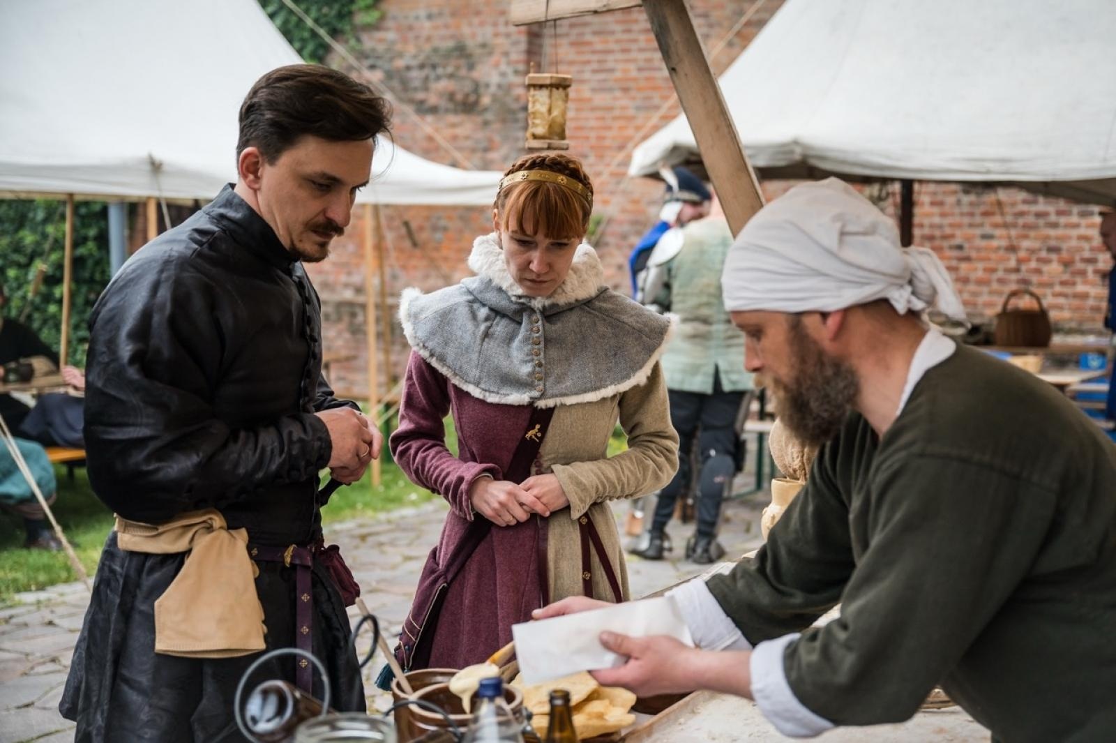 Zdjęcie w galerii na portalu naszraciborz.pl: II Festiwal Średniowieczny na Zamku Piastowskim - walki rycerskie, smok i teatry ognia [FOTO i WIDEO] wiadomości z regionu