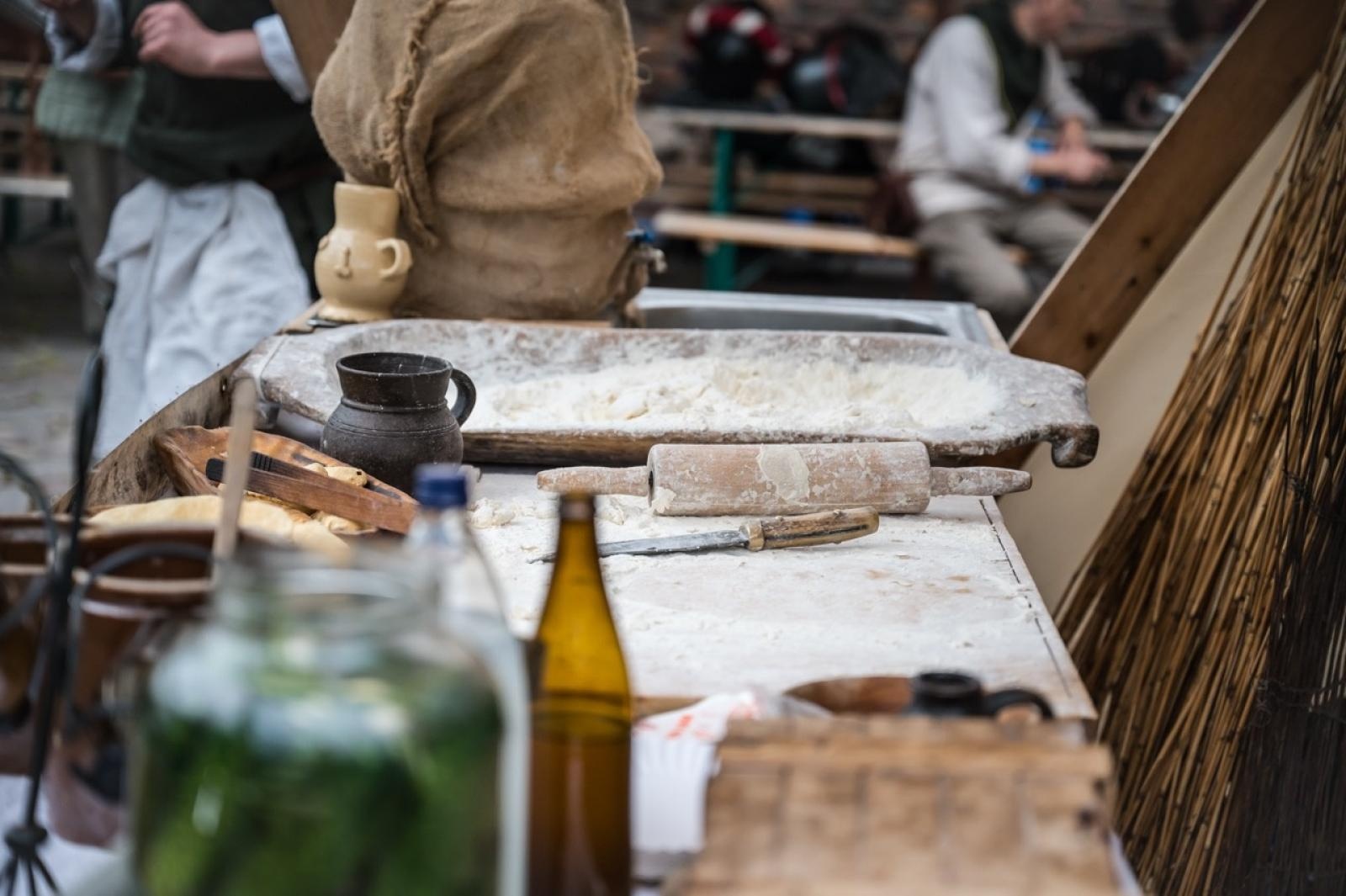 Zdjęcie w galerii na portalu naszraciborz.pl: II Festiwal Średniowieczny na Zamku Piastowskim - walki rycerskie, smok i teatry ognia [FOTO i WIDEO] wiadomości z regionu