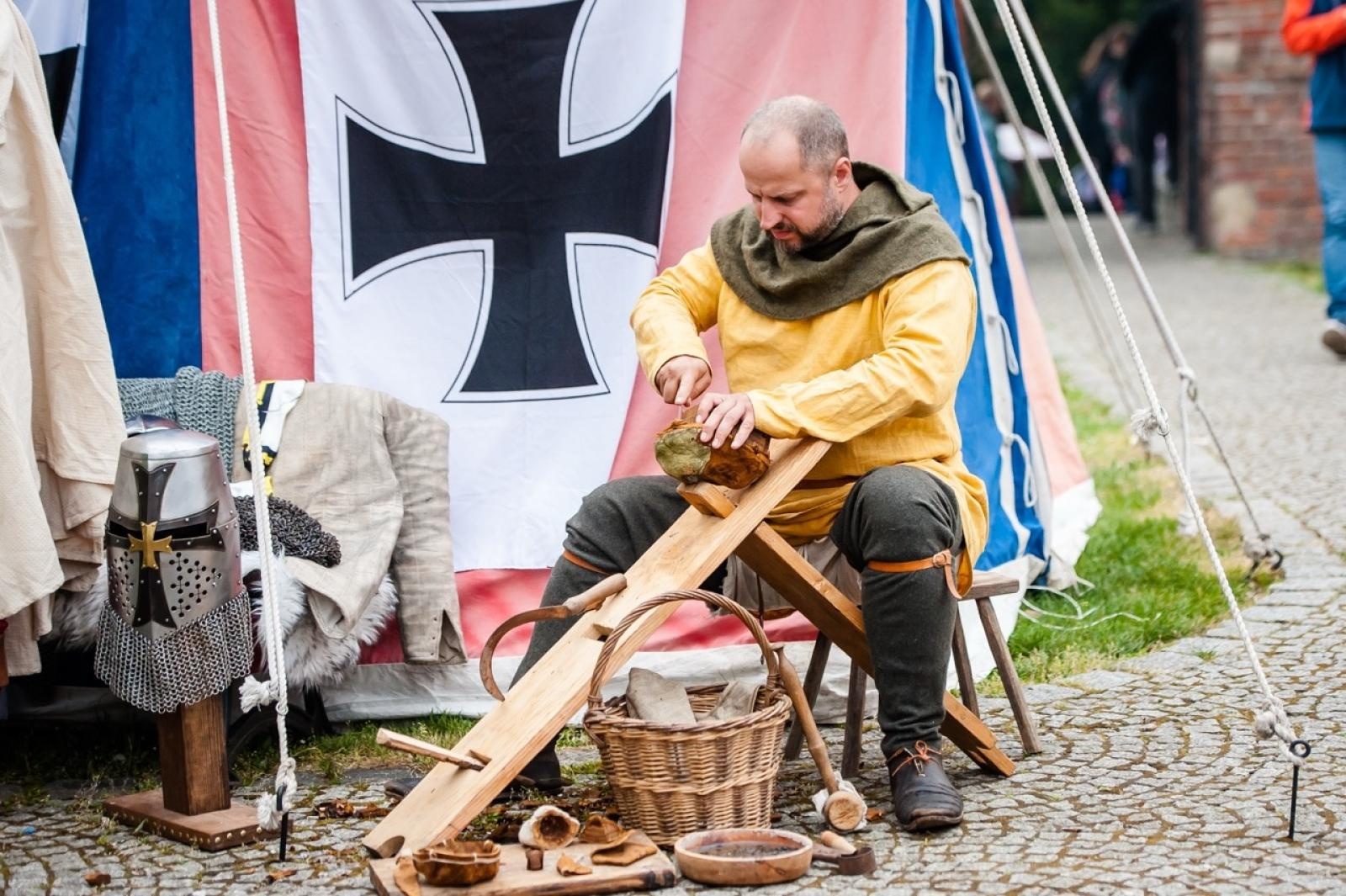 Zdjęcie w galerii na portalu naszraciborz.pl: II Festiwal Średniowieczny na Zamku Piastowskim - walki rycerskie, smok i teatry ognia [FOTO i WIDEO] wiadomości z regionu