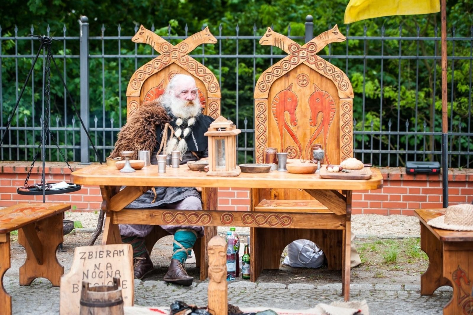 Zdjęcie w galerii na portalu naszraciborz.pl: II Festiwal Średniowieczny na Zamku Piastowskim - walki rycerskie, smok i teatry ognia [FOTO i WIDEO] wiadomości z regionu