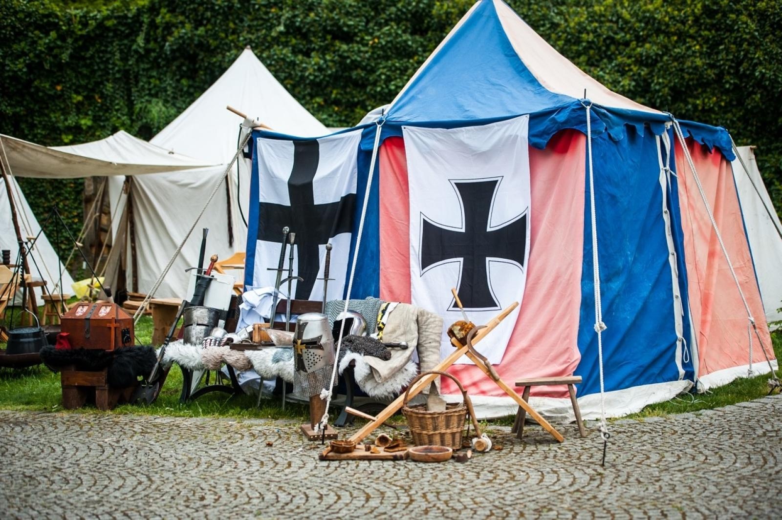 Zdjęcie w galerii na portalu naszraciborz.pl: II Festiwal Średniowieczny na Zamku Piastowskim - walki rycerskie, smok i teatry ognia [FOTO i WIDEO] wiadomości z regionu