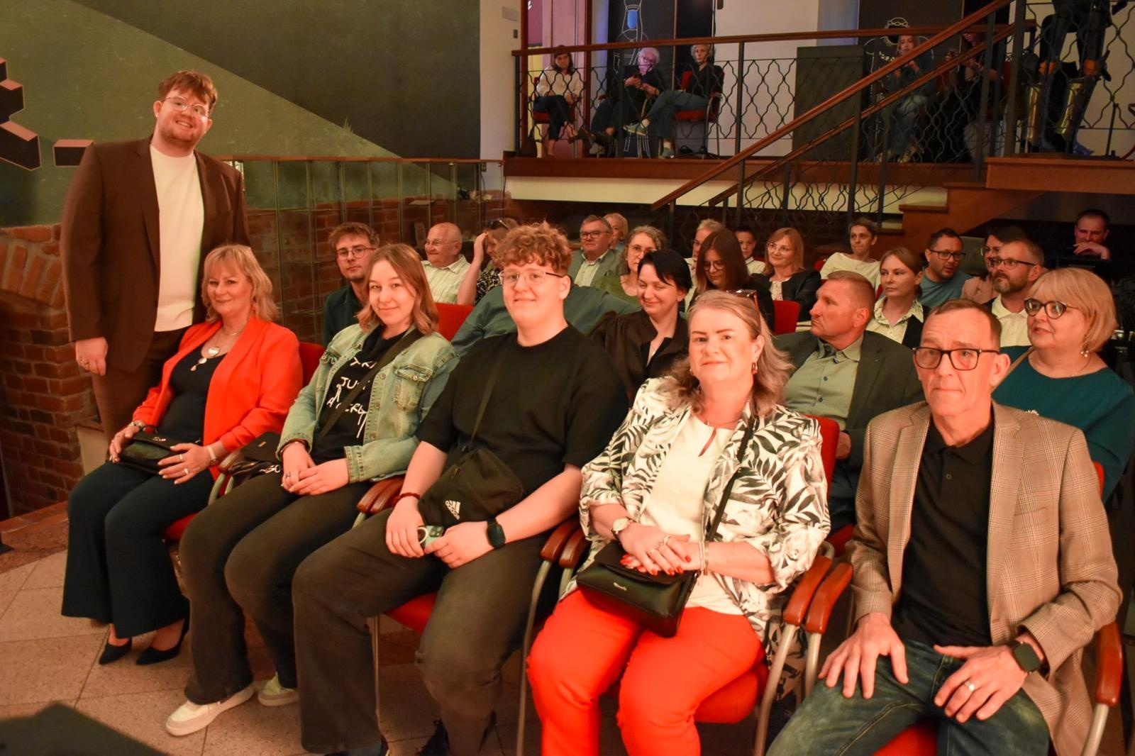 Zdjęcie w galerii na portalu naszraciborz.pl: Musicalowy wieczór Błażeja Klimaszki w raciborskim domu książęcym [FOTO i WIDEO] wiadomości z regionu