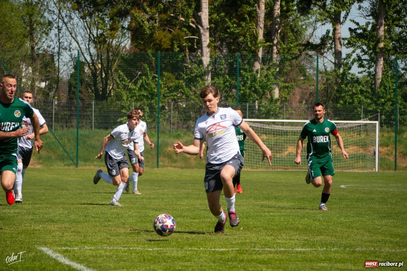 Zdjęcie w galerii na portalu naszraciborz.pl: Gol w 88. minucie uratował Nędzę. Syrynia wypuściła zwycięstwo z rąk [FOTO] wiadomości z regionu