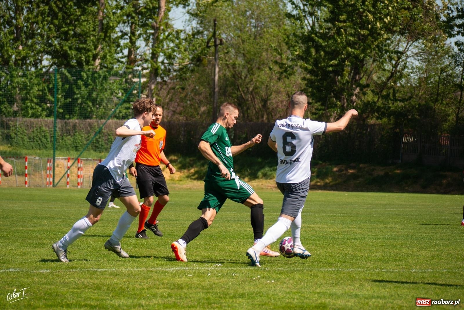 Zdjęcie w galerii na portalu naszraciborz.pl: Gol w 88. minucie uratował Nędzę. Syrynia wypuściła zwycięstwo z rąk [FOTO] wiadomości z regionu