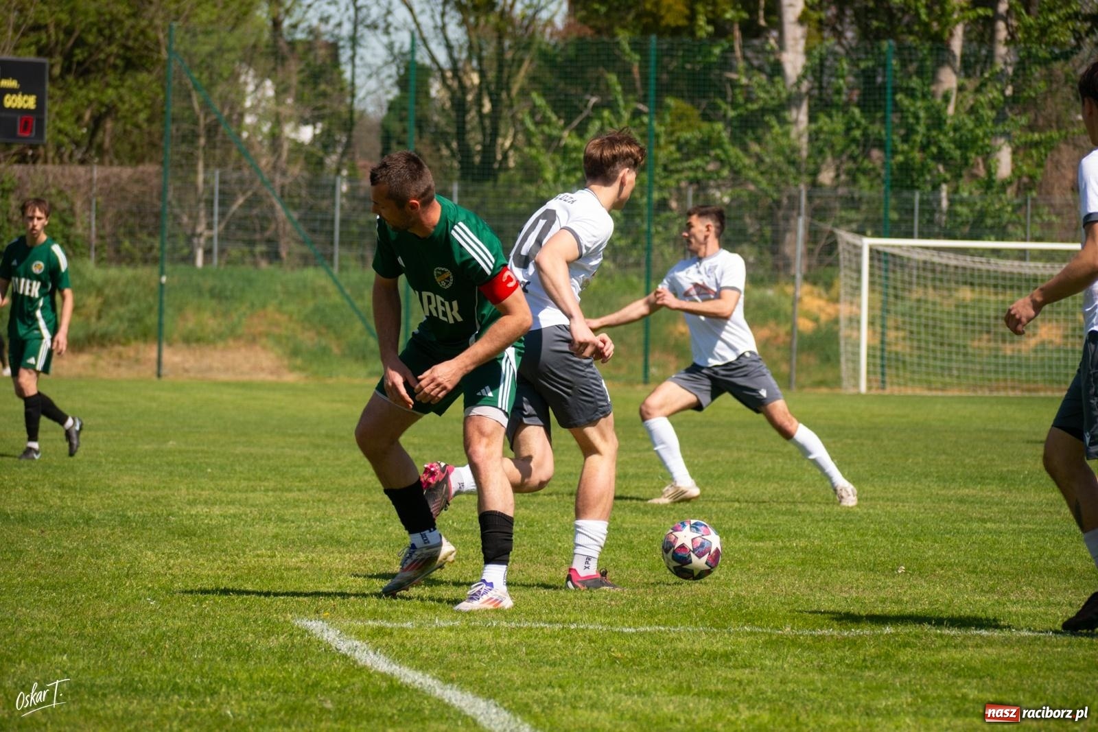 Zdjęcie w galerii na portalu naszraciborz.pl: Gol w 88. minucie uratował Nędzę. Syrynia wypuściła zwycięstwo z rąk [FOTO] wiadomości z regionu