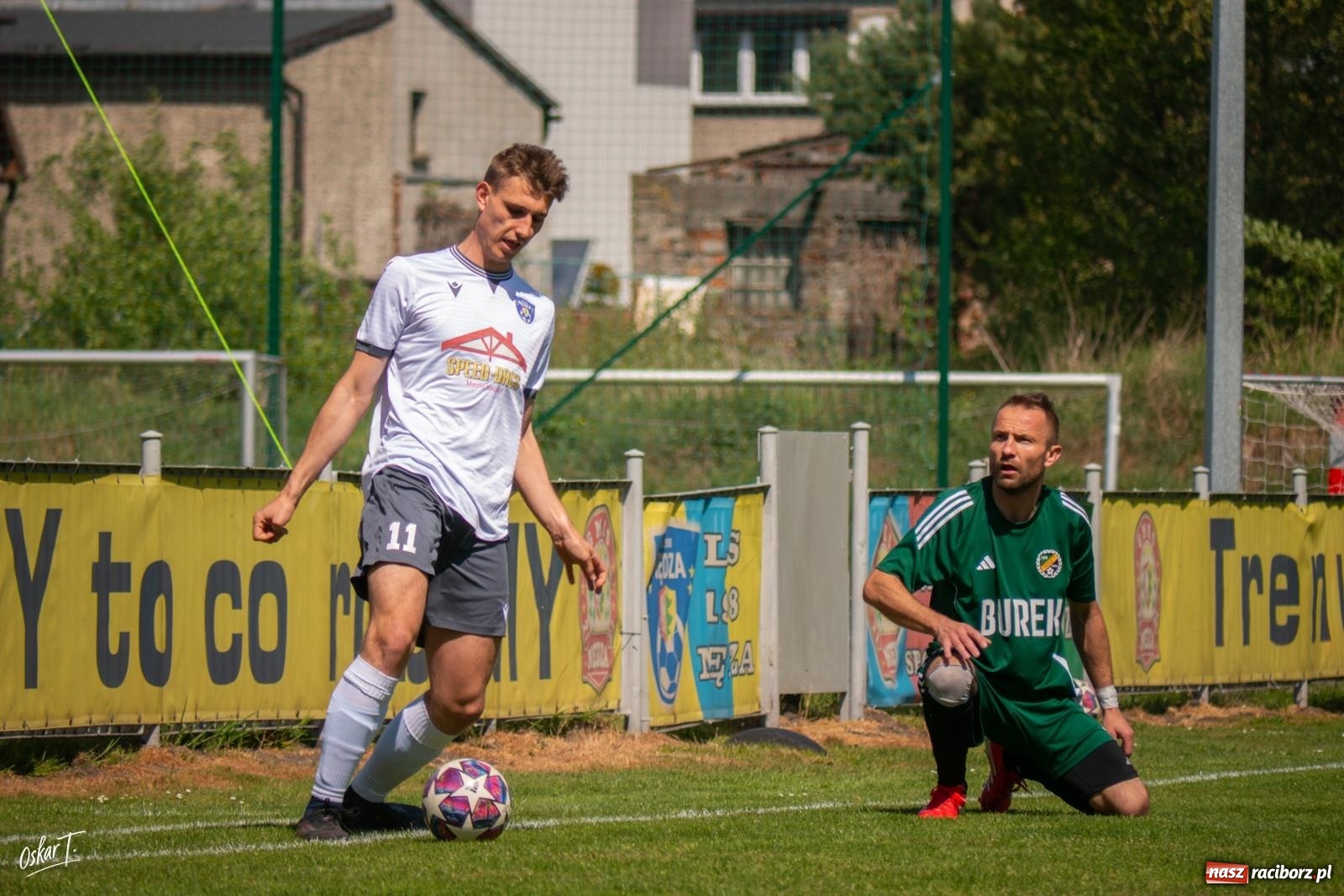 Zdjęcie w galerii na portalu naszraciborz.pl: Gol w 88. minucie uratował Nędzę. Syrynia wypuściła zwycięstwo z rąk [FOTO] wiadomości z regionu