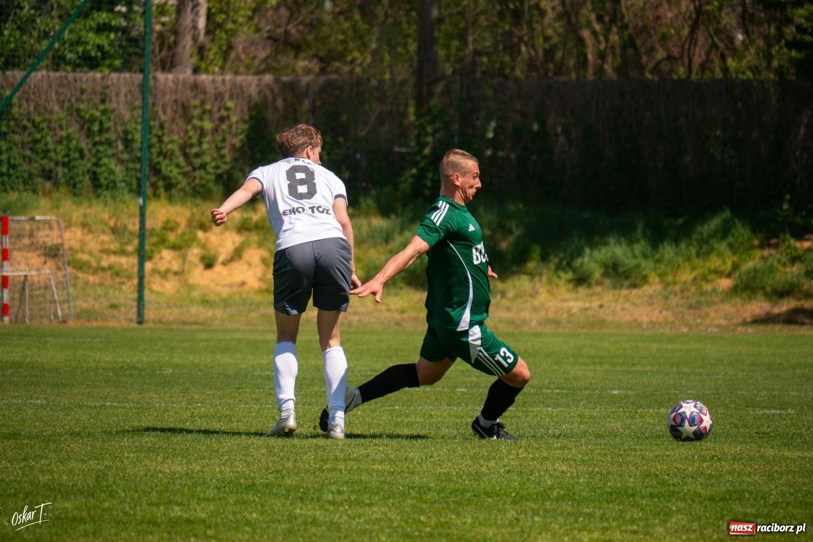 Zdjęcie w galerii na portalu naszraciborz.pl: Gol w 88. minucie uratował Nędzę. Syrynia wypuściła zwycięstwo z rąk [FOTO] wiadomości z regionu