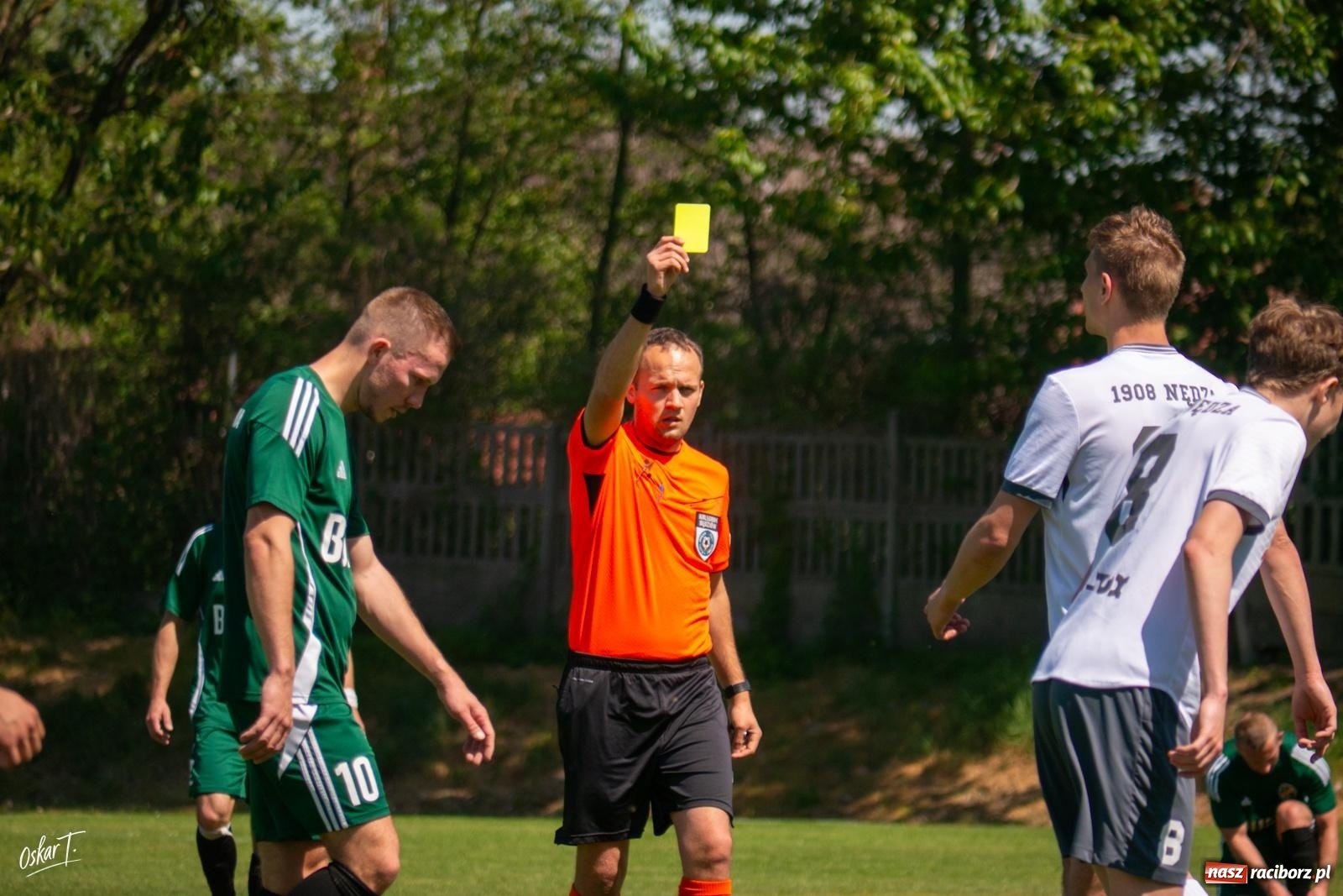Zdjęcie w galerii na portalu naszraciborz.pl: Gol w 88. minucie uratował Nędzę. Syrynia wypuściła zwycięstwo z rąk [FOTO] wiadomości z regionu