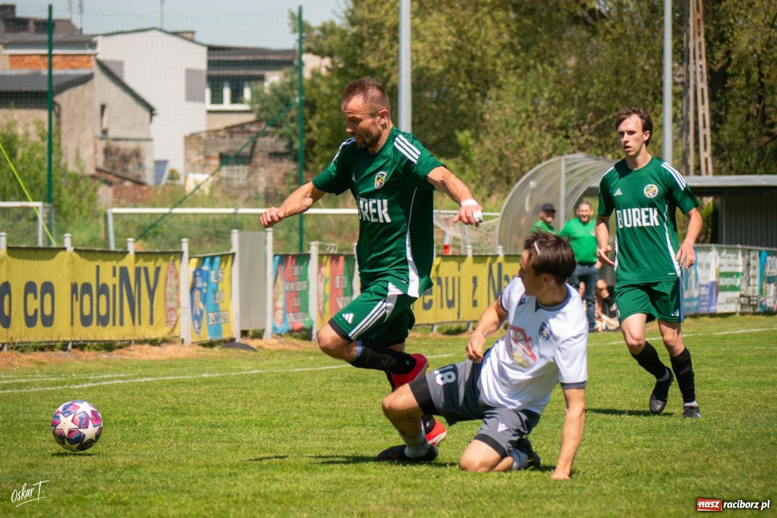 Zdjęcie w galerii na portalu naszraciborz.pl: Gol w 88. minucie uratował Nędzę. Syrynia wypuściła zwycięstwo z rąk [FOTO] wiadomości z regionu