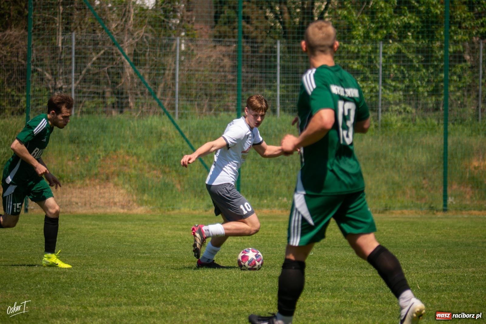 Zdjęcie w galerii na portalu naszraciborz.pl: Gol w 88. minucie uratował Nędzę. Syrynia wypuściła zwycięstwo z rąk [FOTO] wiadomości z regionu