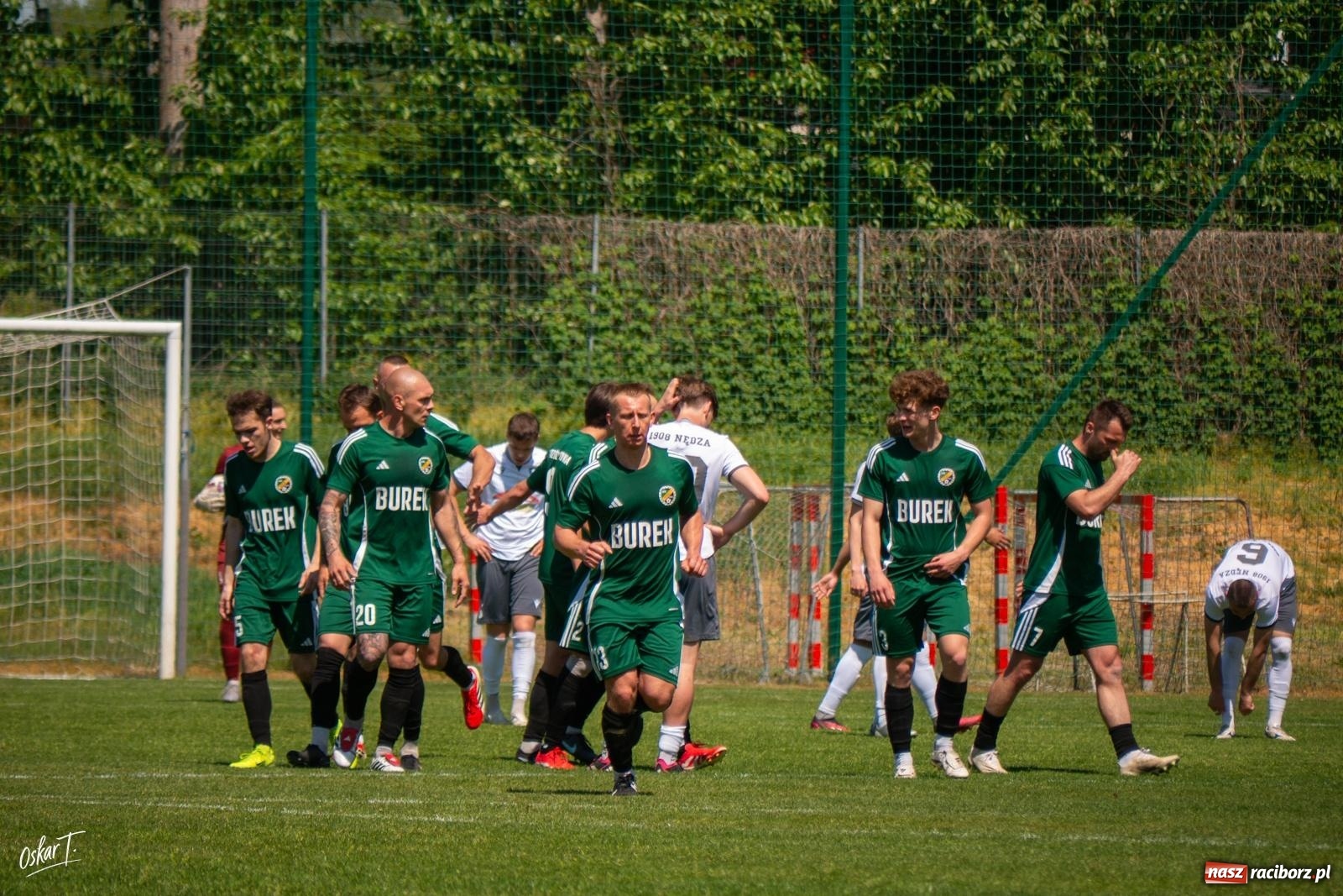 Zdjęcie w galerii na portalu naszraciborz.pl: Gol w 88. minucie uratował Nędzę. Syrynia wypuściła zwycięstwo z rąk [FOTO] wiadomości z regionu