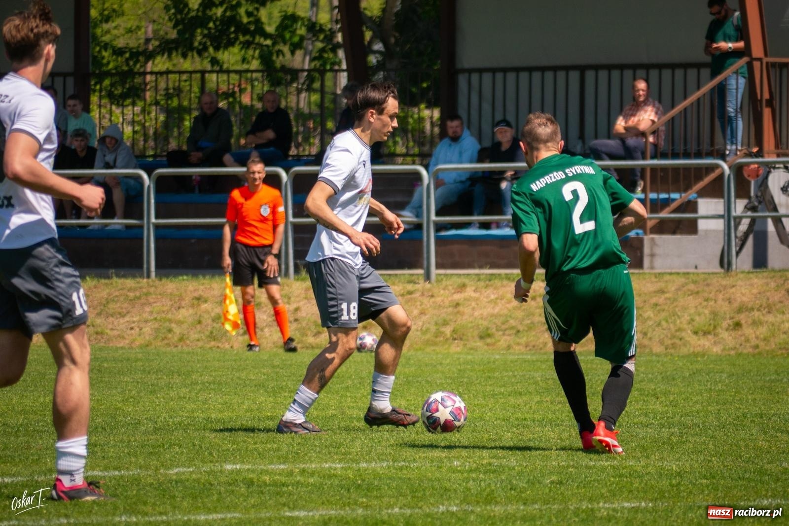 Zdjęcie w galerii na portalu naszraciborz.pl: Gol w 88. minucie uratował Nędzę. Syrynia wypuściła zwycięstwo z rąk [FOTO] wiadomości z regionu