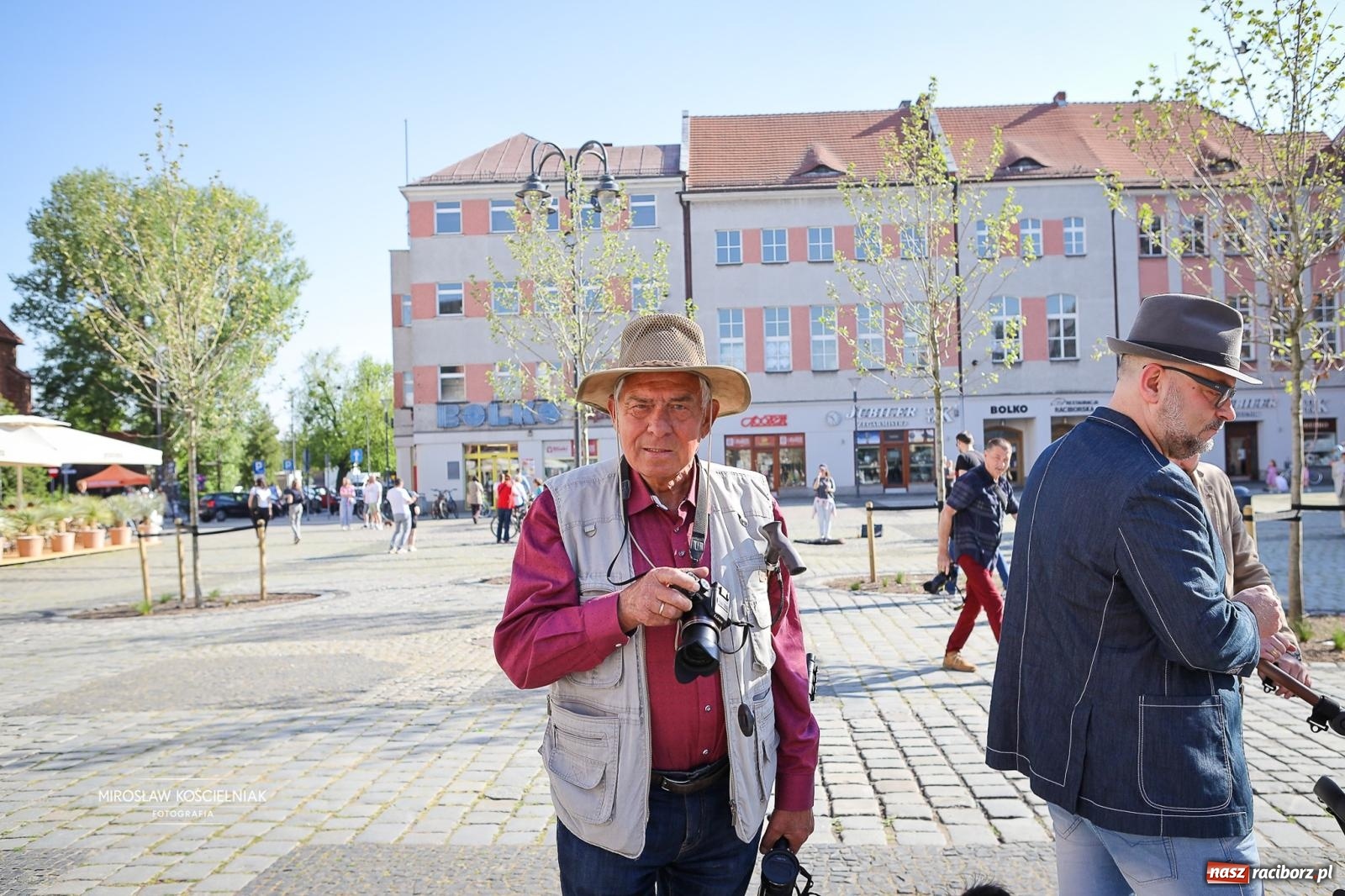 Zdjęcie w galerii na portalu naszraciborz.pl: Raciborski Spacer w Kapeluszach połączył modę, historię i miejską opowieść [FOTO] wiadomości z regionu