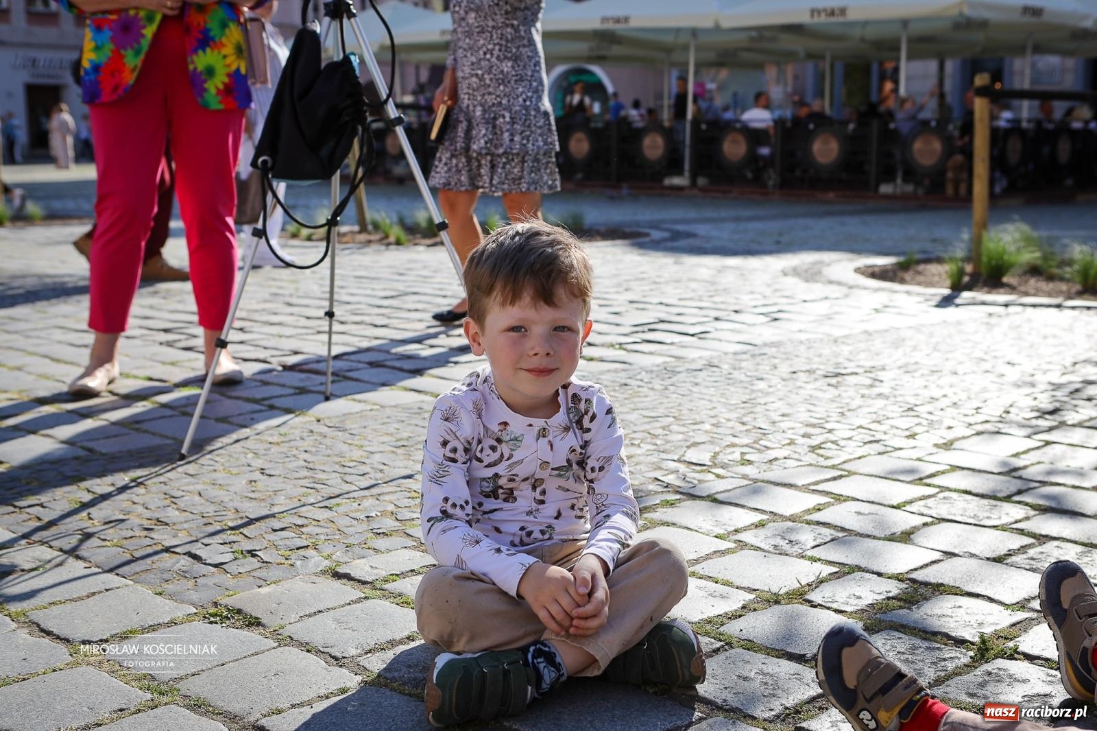 Zdjęcie w galerii na portalu naszraciborz.pl: Raciborski Spacer w Kapeluszach połączył modę, historię i miejską opowieść [FOTO] wiadomości z regionu