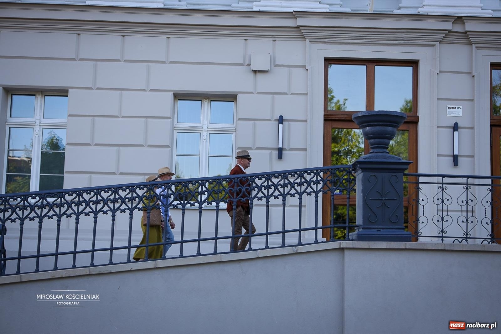 Zdjęcie w galerii na portalu naszraciborz.pl: Raciborski Spacer w Kapeluszach połączył modę, historię i miejską opowieść [FOTO] wiadomości z regionu