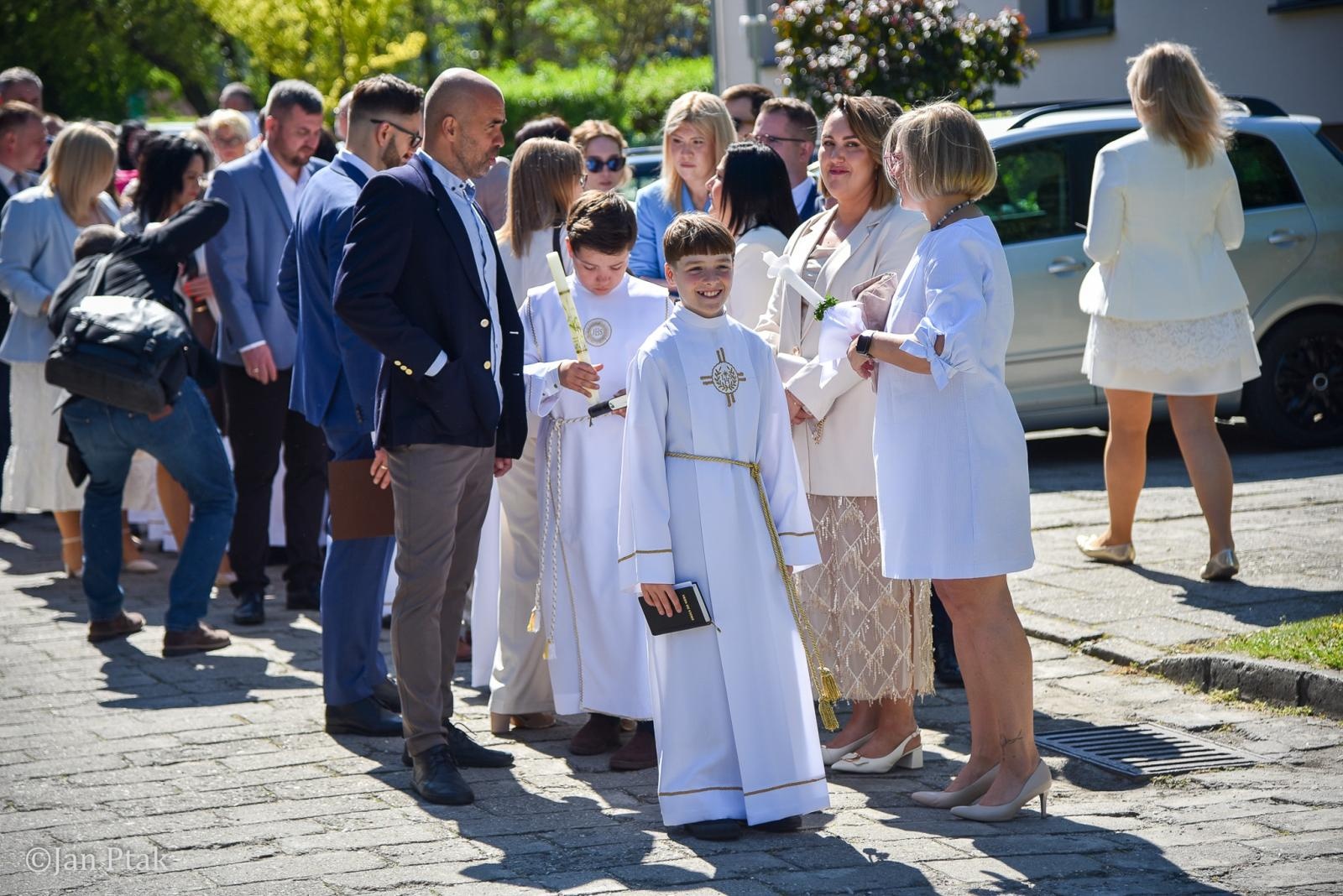 Zdjęcie w galerii na portalu naszraciborz.pl: Maj miesiącem Pierwszej Komunii Świętej w parafiach ziemi raciborskiej [FOTO] wiadomości z regionu