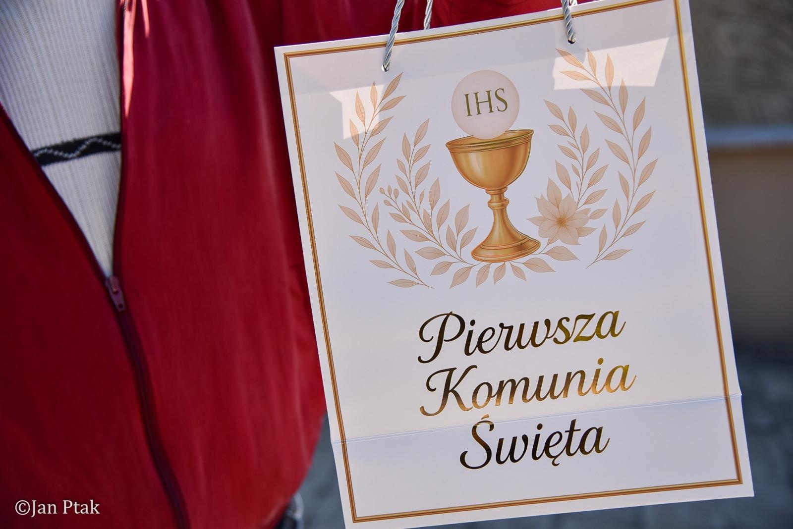 Zdjęcie w galerii na portalu naszraciborz.pl: Maj miesiącem Pierwszej Komunii Świętej w parafiach ziemi raciborskiej [FOTO] wiadomości z regionu