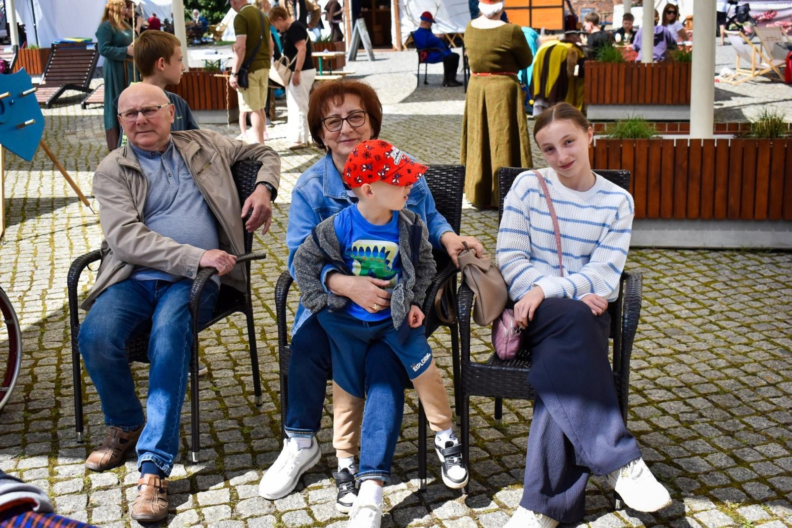 Zdjęcie w galerii na portalu naszraciborz.pl: Dzień rycerski dla dzieci i młodzieży na Zamku Piastowskim w Raciborzu [FOTO] wiadomości z regionu