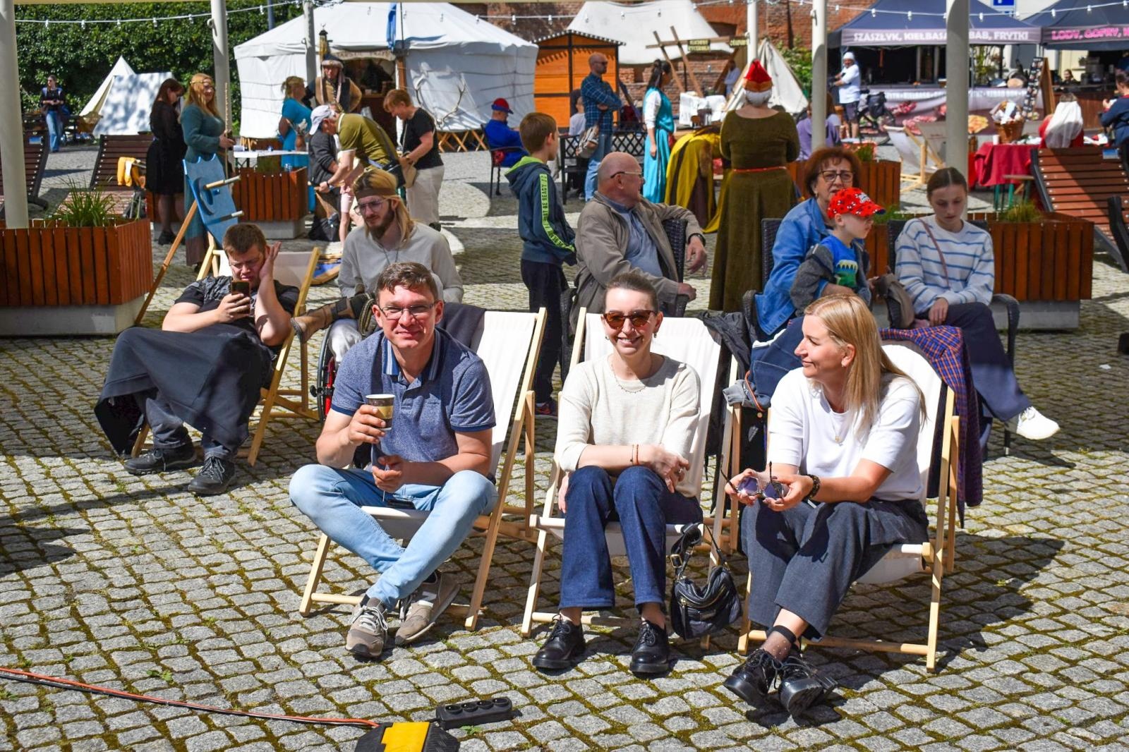 Zdjęcie w galerii na portalu naszraciborz.pl: Dzień rycerski dla dzieci i młodzieży na Zamku Piastowskim w Raciborzu [FOTO] wiadomości z regionu