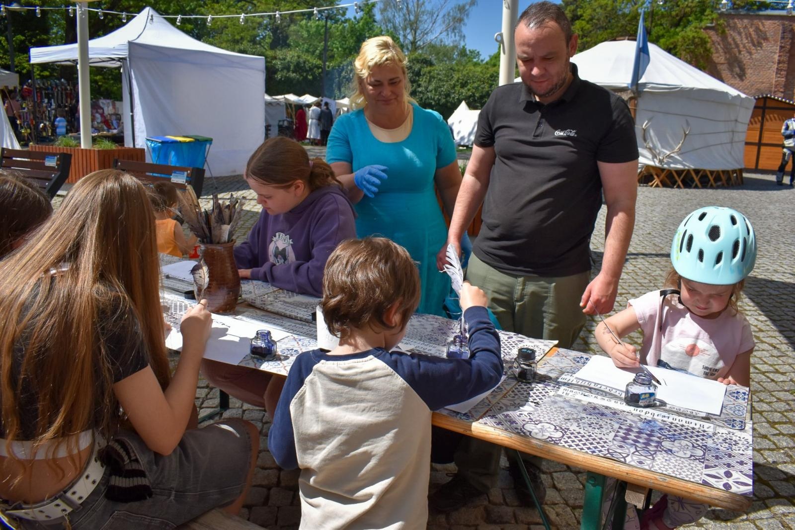 Zdjęcie w galerii na portalu naszraciborz.pl: Dzień rycerski dla dzieci i młodzieży na Zamku Piastowskim w Raciborzu [FOTO] wiadomości z regionu