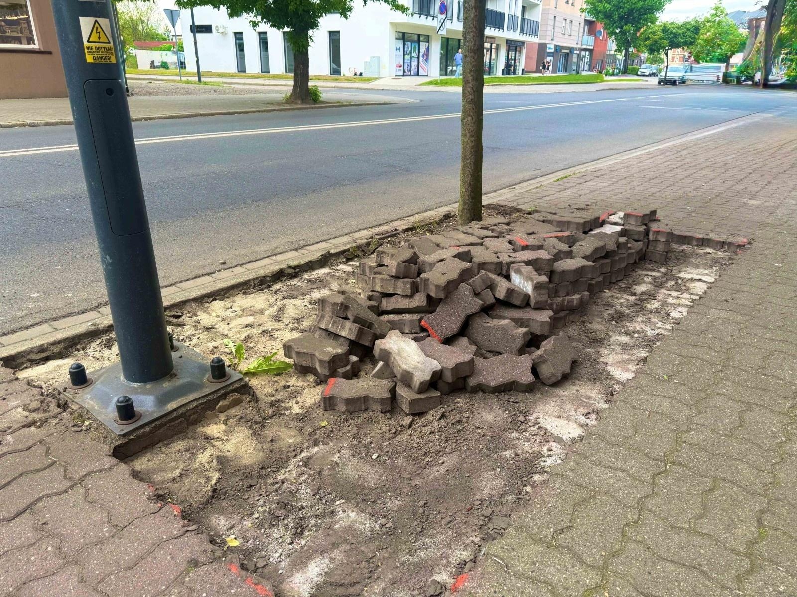 Zdjęcie w galerii na portalu naszraciborz.pl: Miasto stawia na klimat z Inpost for Cities wiadomości z regionu